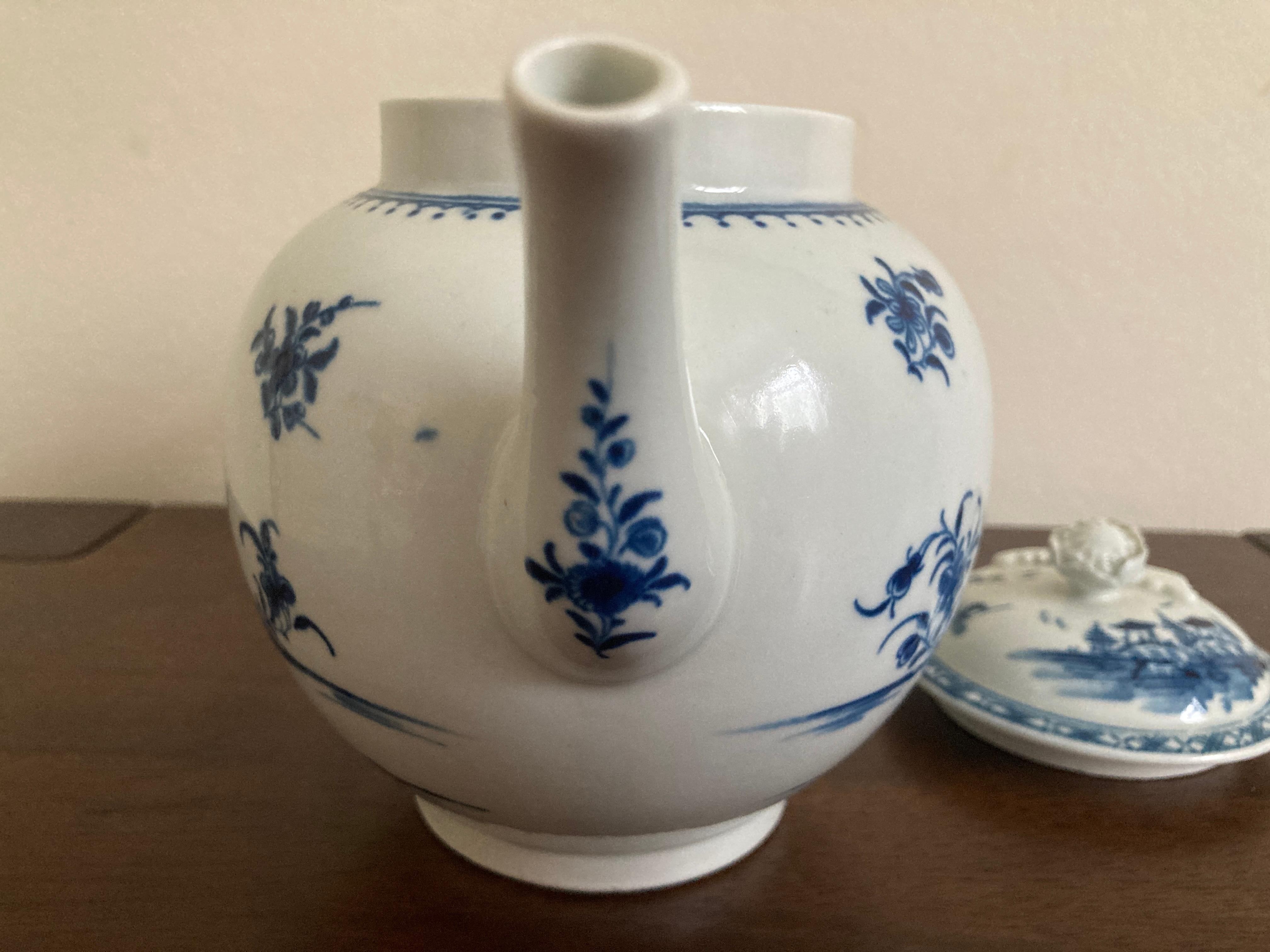 First Period Worcester Teapot 'Waiting Chinaman' Pattern circa 1770 For Sale 7