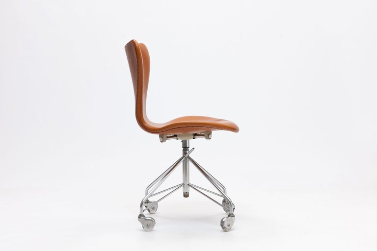 Steel First Series Cognac Leather Arne Jacobsen 3117 Desk Swivel Chair by Fritz Hansen For Sale