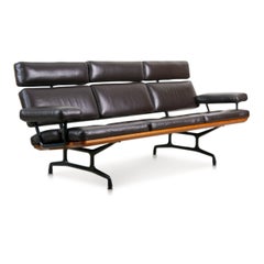 Drei-Sitz-Sofa" von Charles Eames für Herman Miller aus dem ersten Produktionsjahr:: 1984