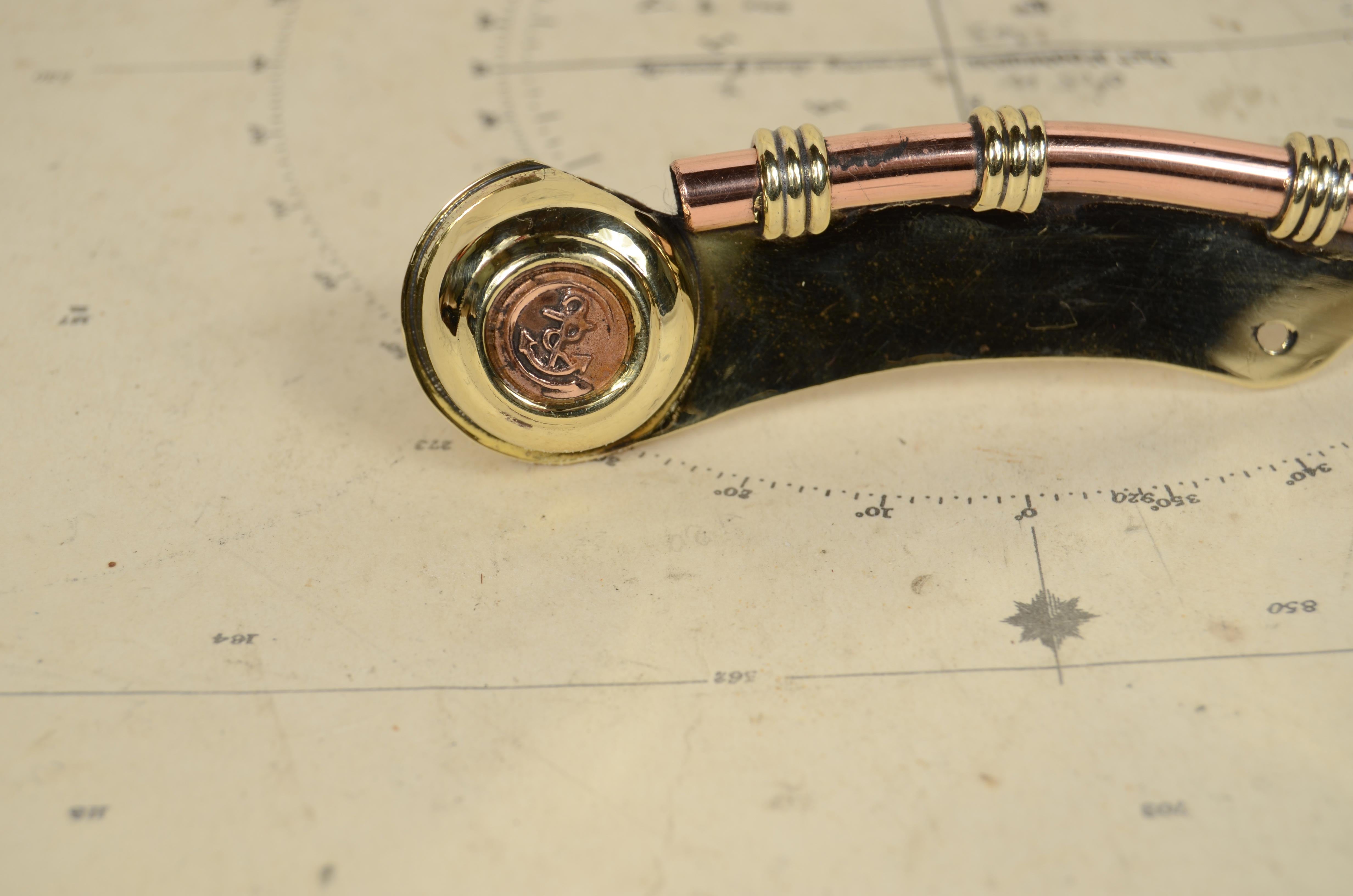 Early 20th Century Boatswain's whistle in brass and copper English manufacture of the 1920s For Sale