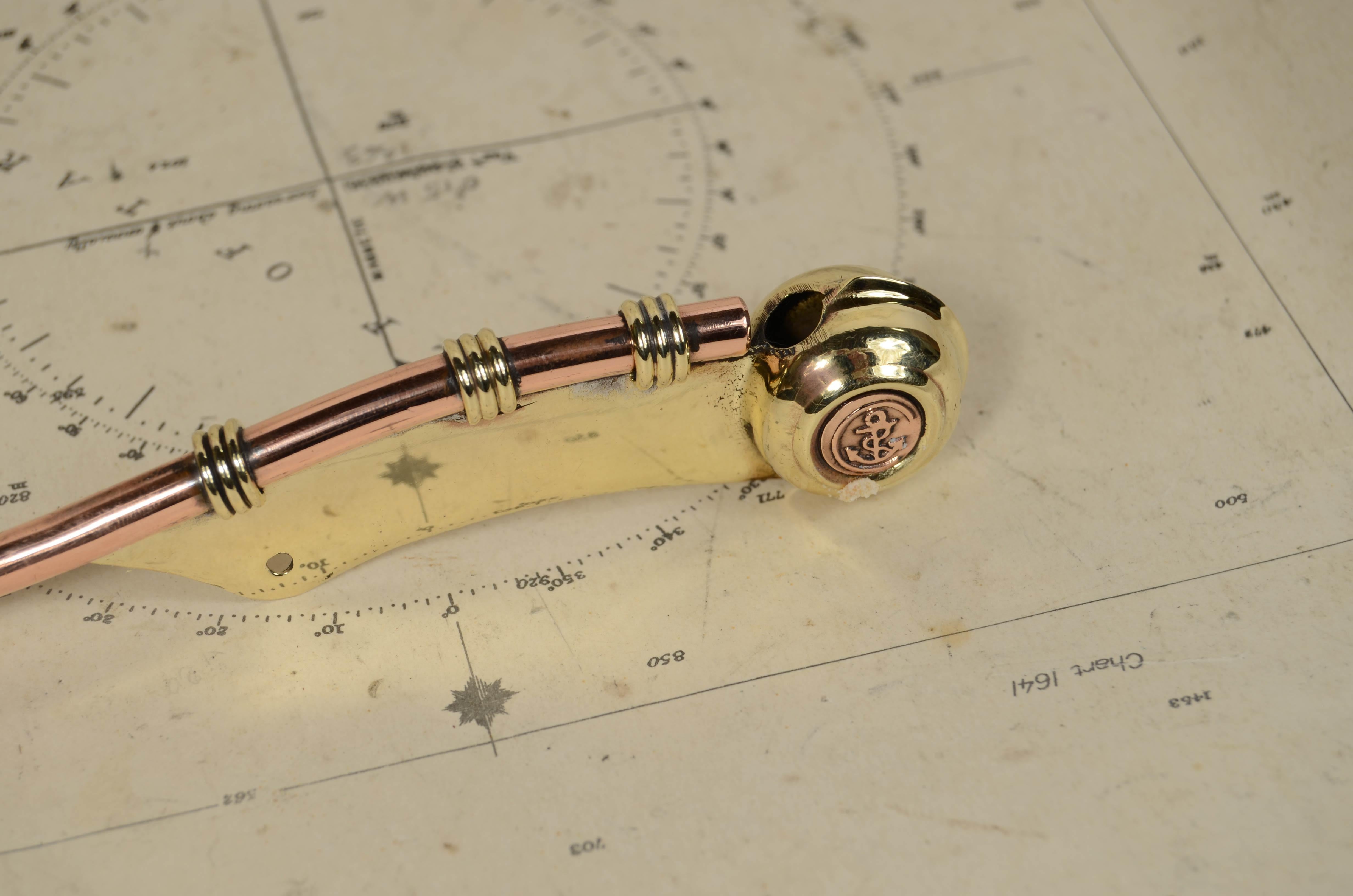 Boatswain's whistle in brass and copper English manufacture of the 1920s For Sale 1