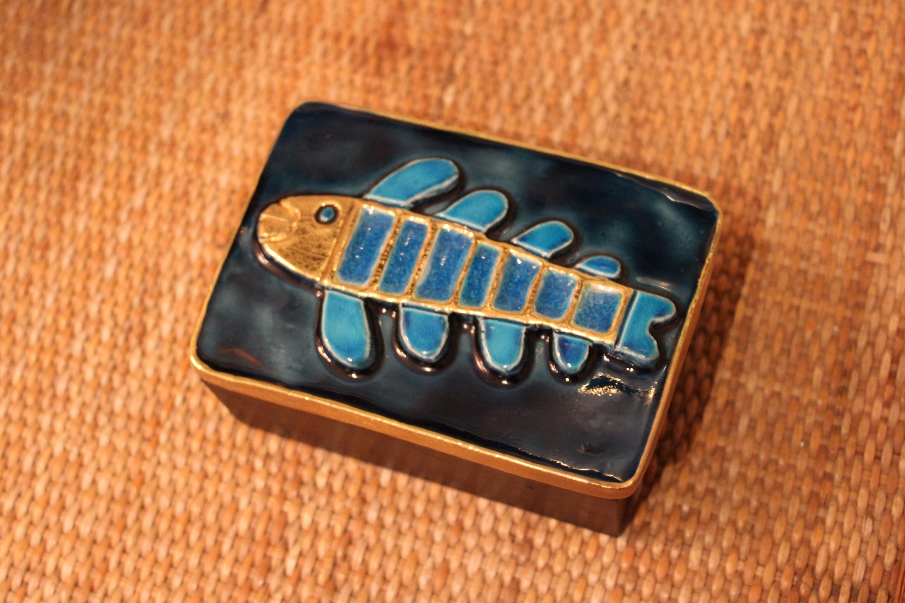 20ième siècle Boîte en céramique pour poissons de Mithe Espelt, France, vers 1970