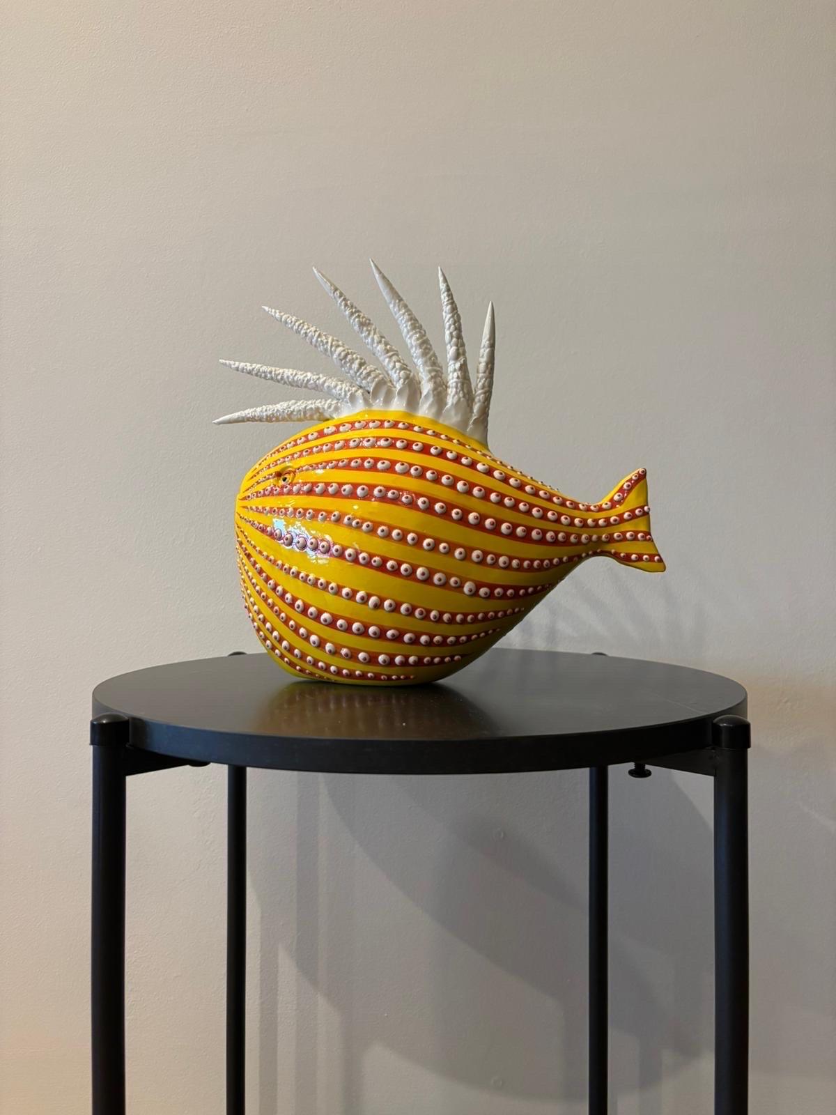 Fisch. Handgefertigtes und handbemaltes keramisches Dekorationsdesign. Italien, 2025. Maßgeschneidert. im Angebot 2