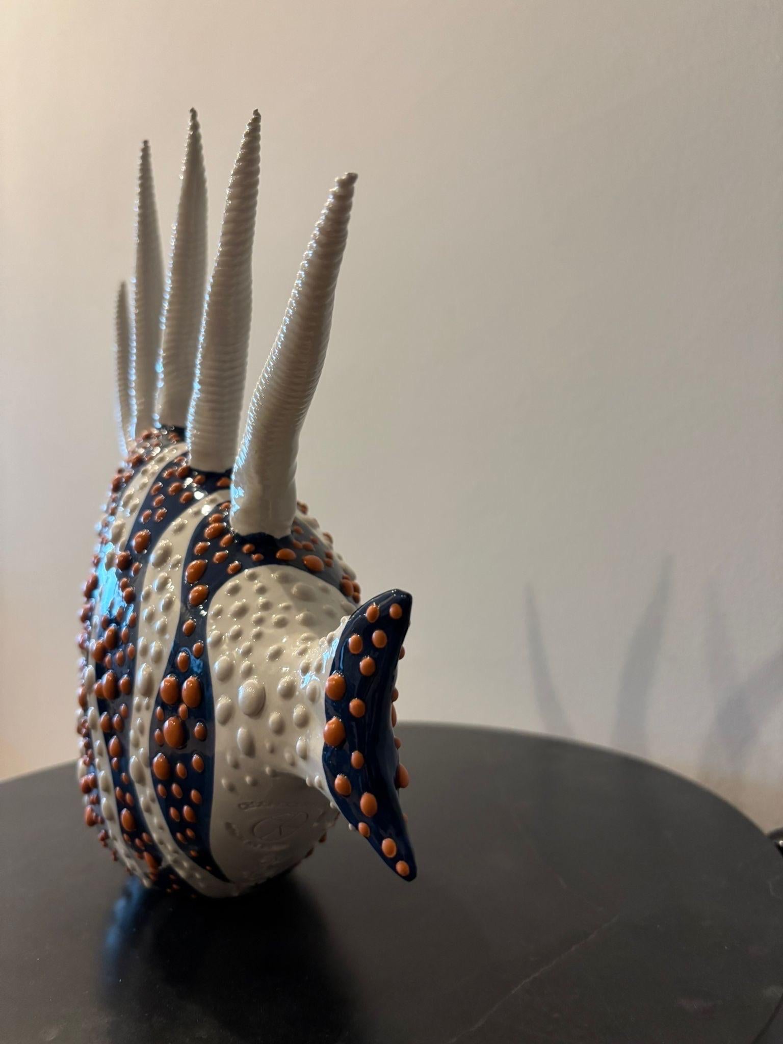 Céramique Poisson. Design/One en céramique décorative. Fabriqué à la main en Italie. Sur mesure. 2025 en vente