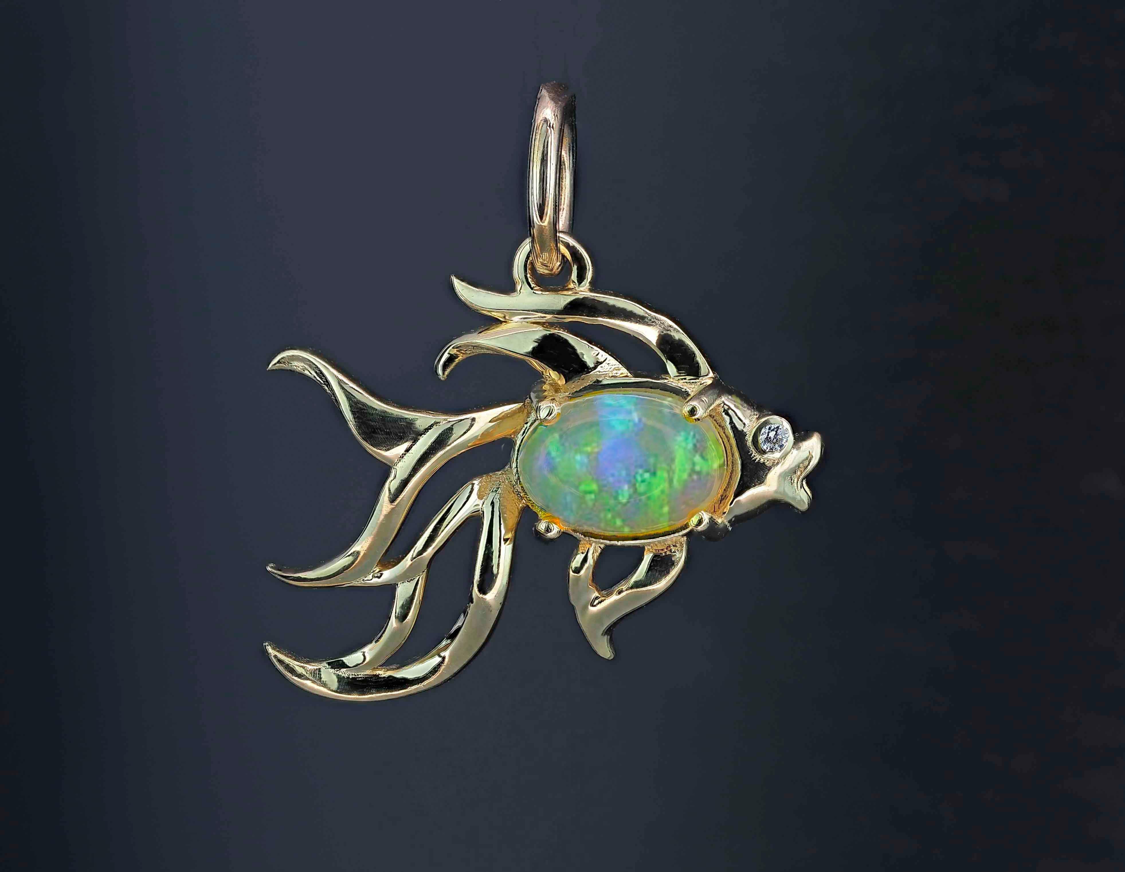 Fish Design 14k Gold Pendant with Opal and Diamond For Sale 2