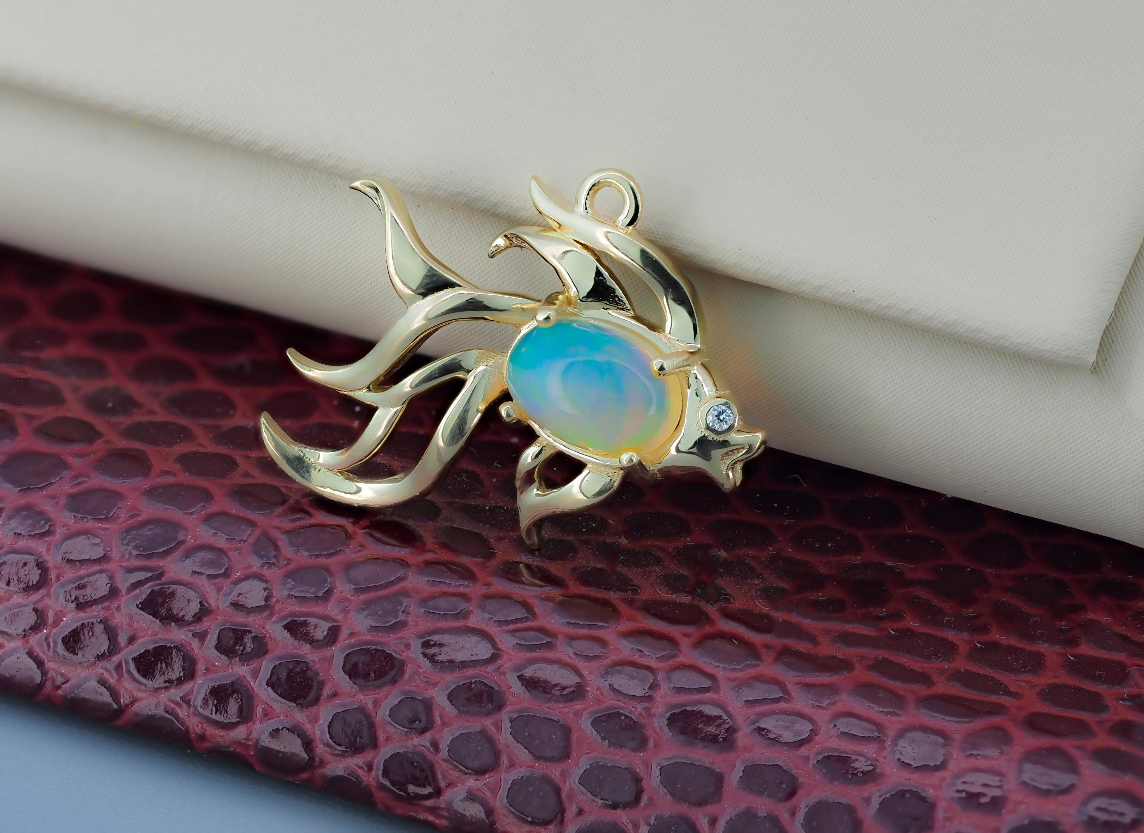 Cabochon Fish Design 14k Gold Pendant with Opal and Diamond For Sale