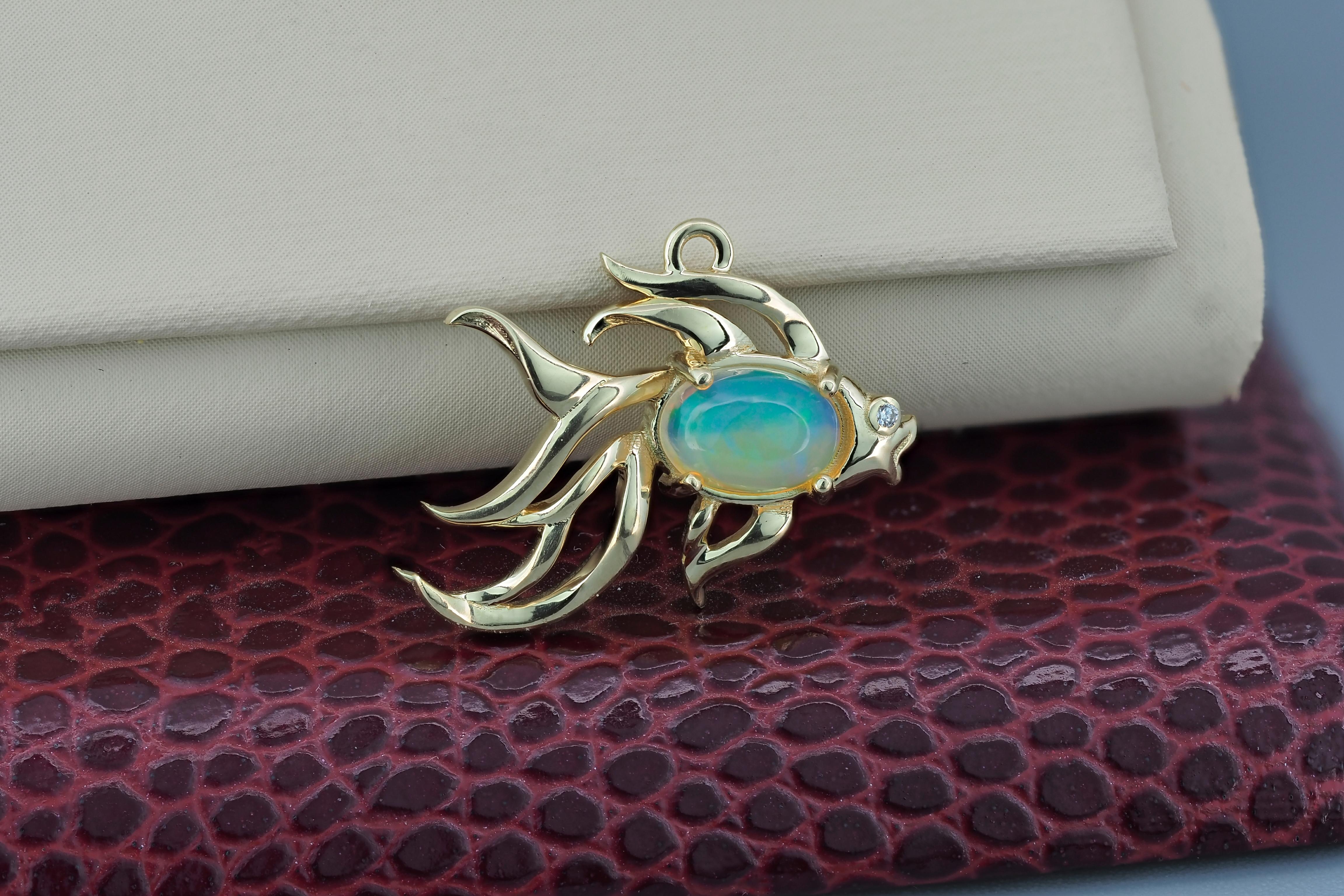 Fish Design 14k Gold Pendant with Opal and Diamond In New Condition For Sale In Istanbul, TR
