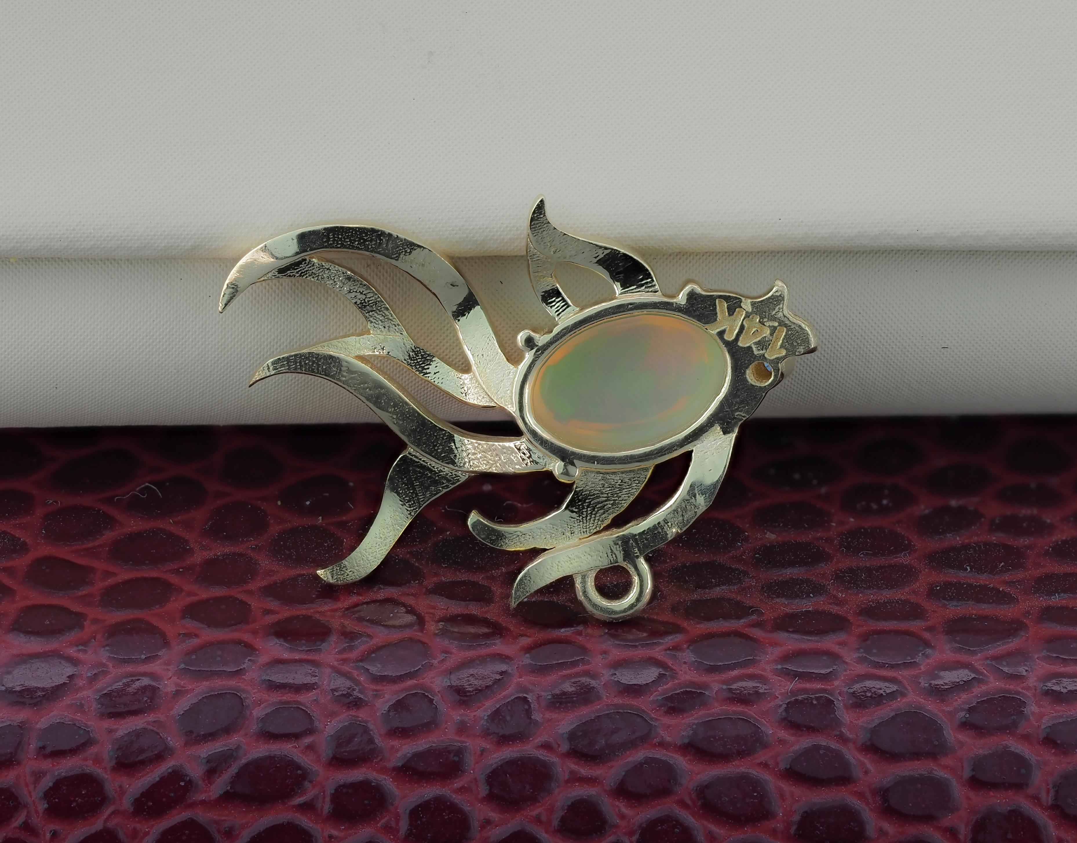 14 Karat Gold-Anhänger mit Fischmuster, Opal und Diamant 1