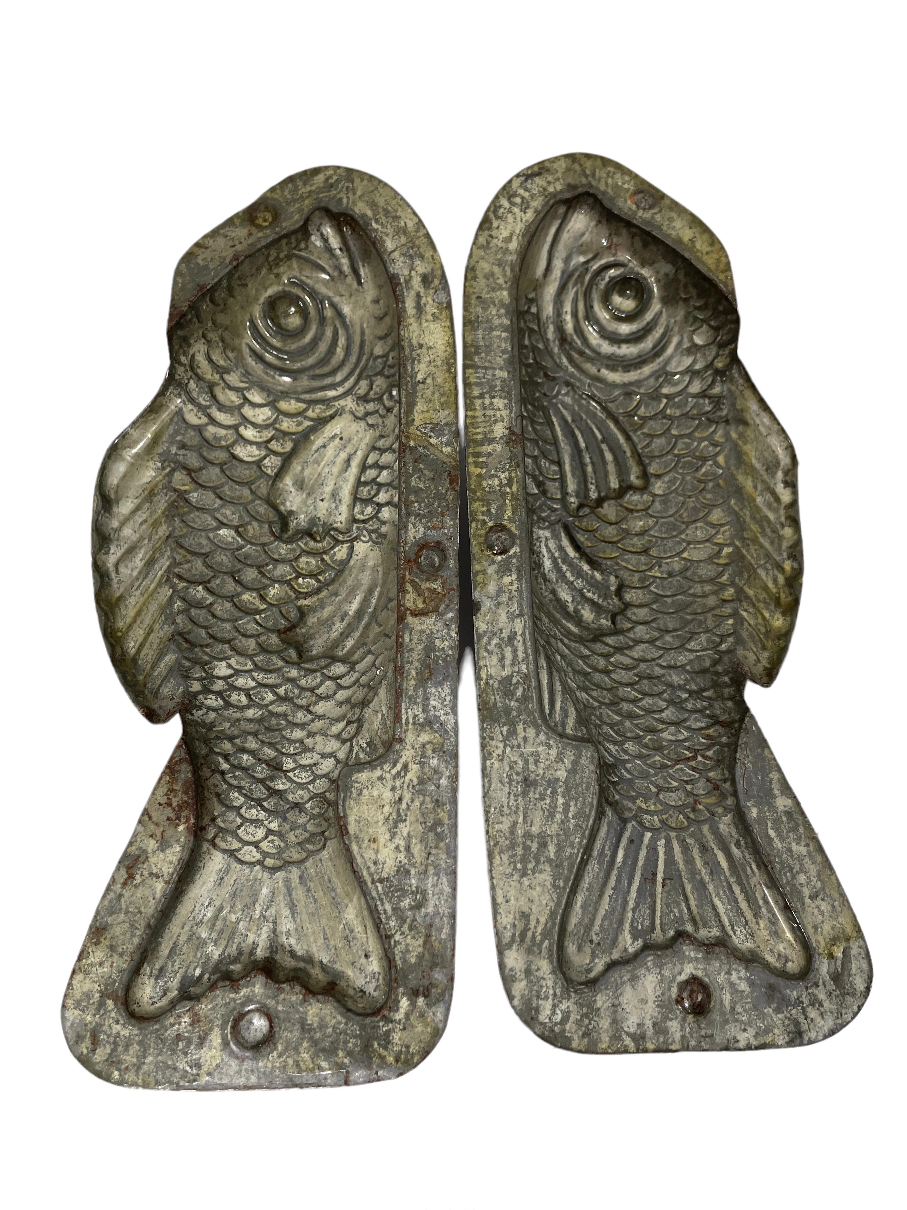 Fish Dolphin Chocolate Mold Antique 1890s, Anton Reiche, Dresden, Germany In Good Condition For Sale In Nuernberg, DE