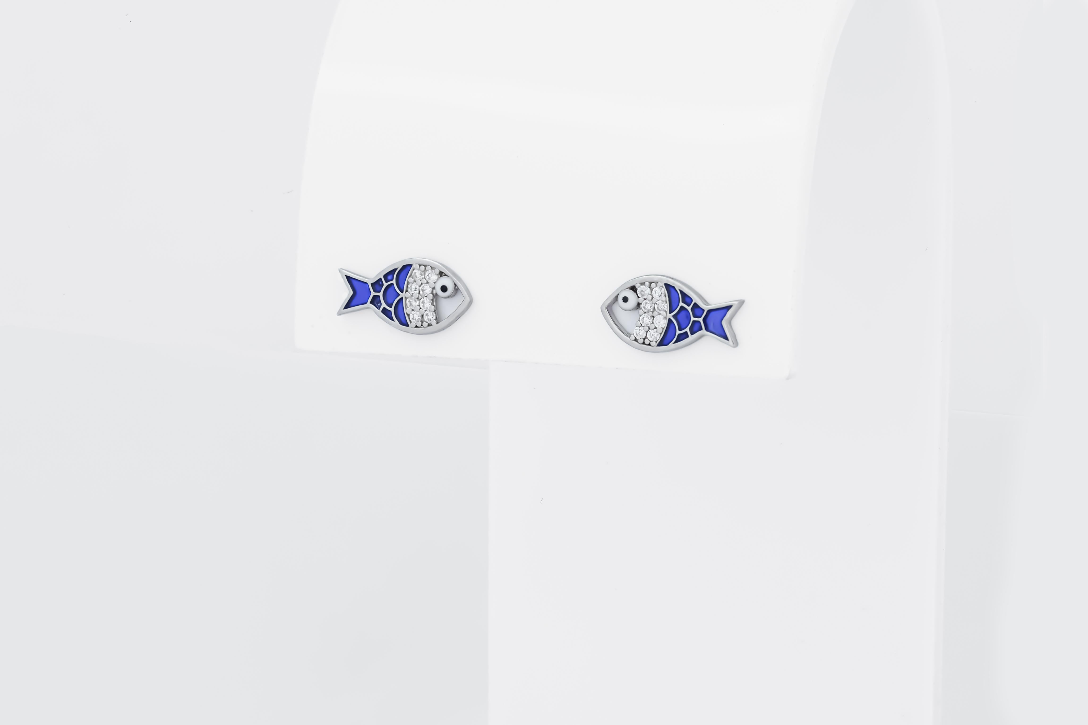 Round Cut Fish earrings with moissanites and blue enamel in 14k gold. For Sale