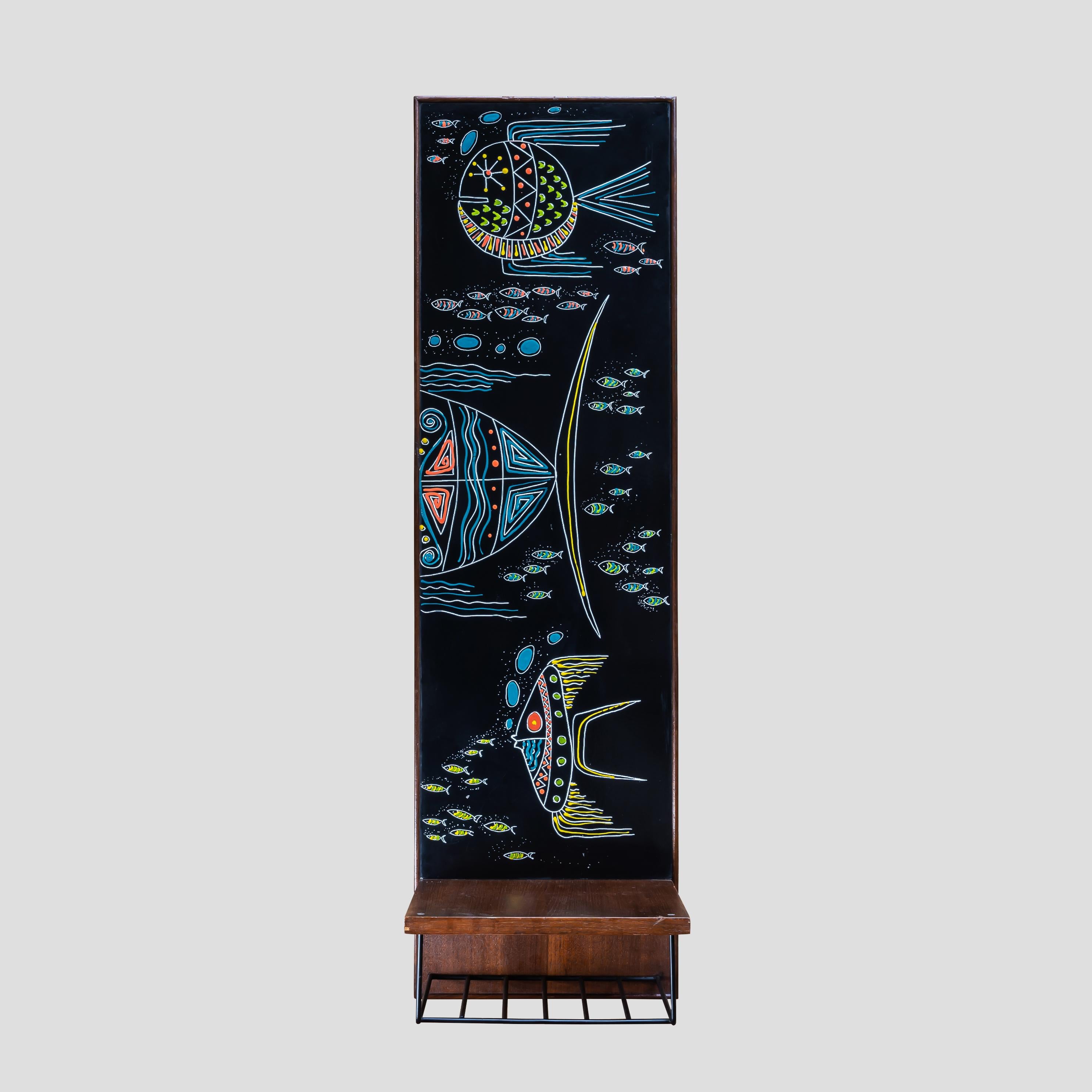 Console structure bois, décor émail sur cuivre motifs poissons. Design italien par Siva Poggibonsi 1950s