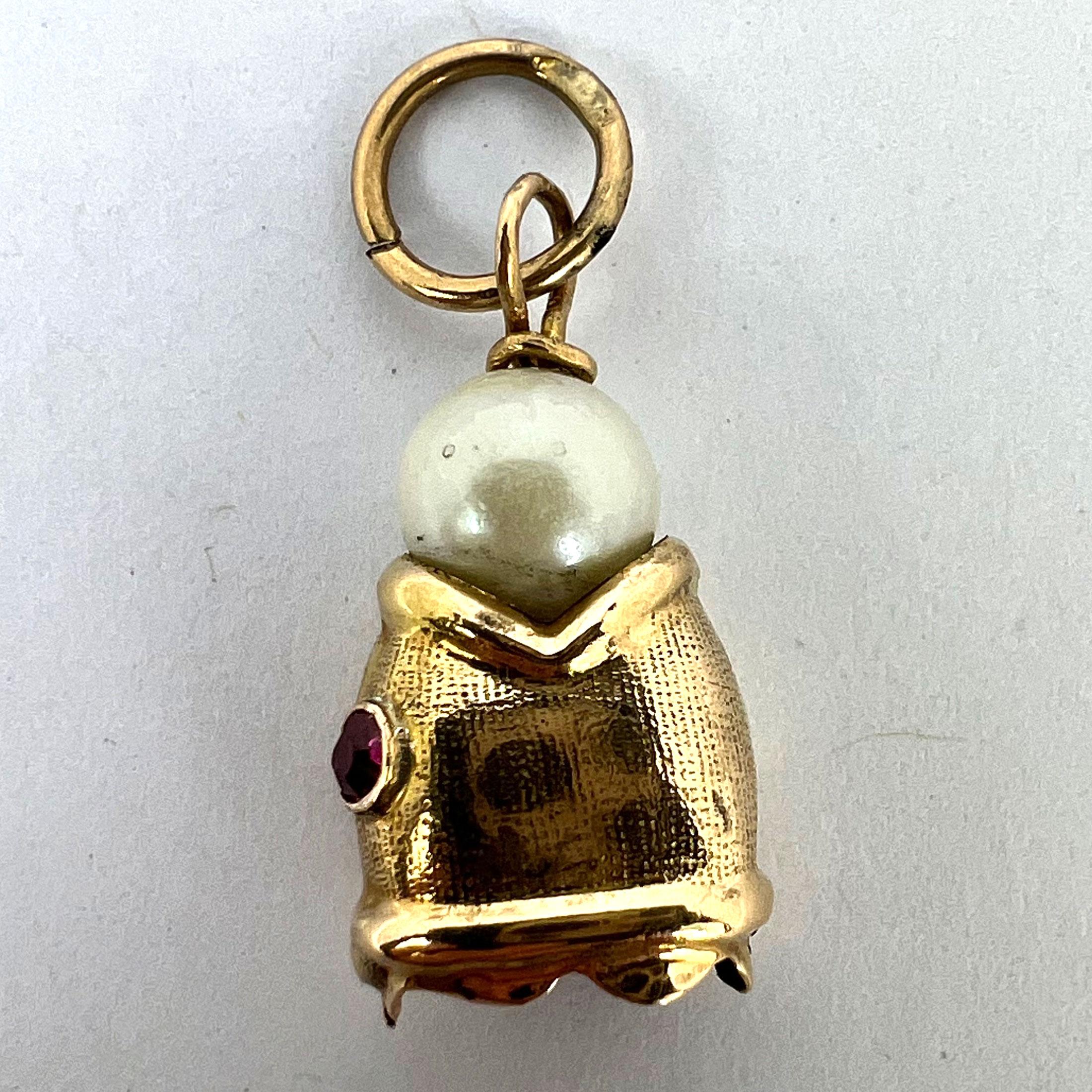 Fish Head 18K Yellow Gold Pearl Charm Pendant For Sale 6