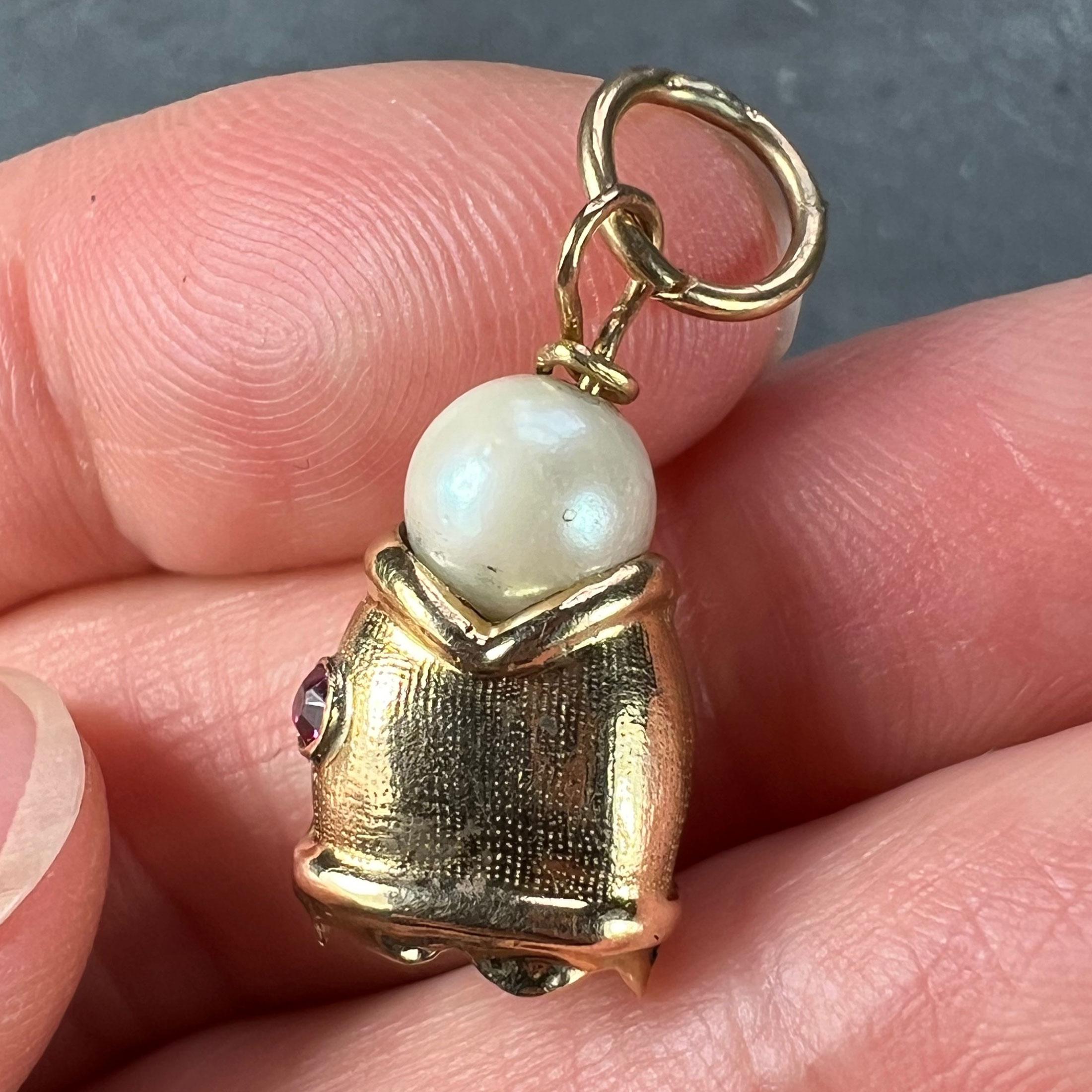 Women's or Men's Fish Head 18K Yellow Gold Pearl Charm Pendant For Sale