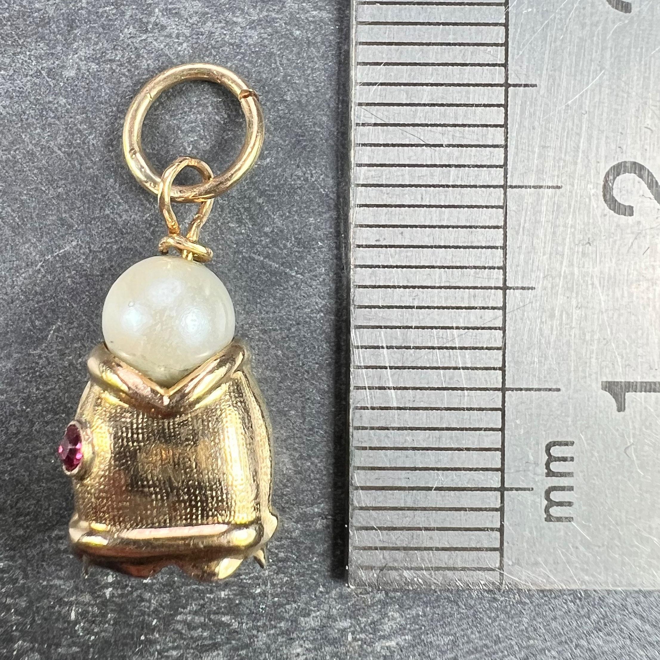 Fish Head 18K Yellow Gold Pearl Charm Pendant For Sale 4