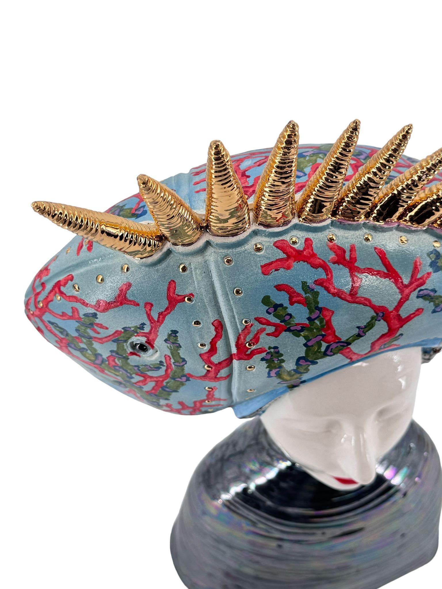 Fait main Tête de poisson Lady Sea Motif. Unique, fait et peint à la main. Céramique 2024 en vente