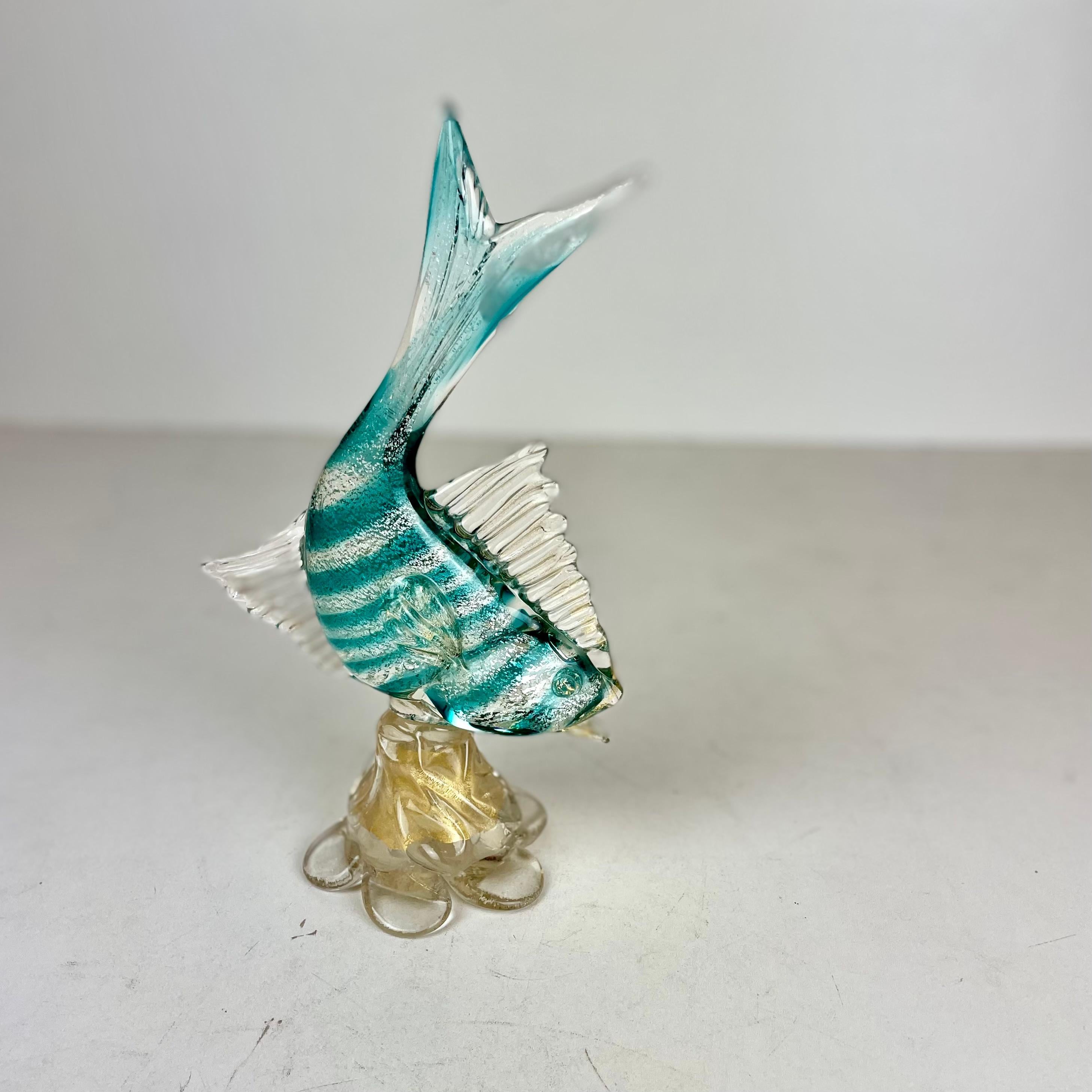 Incrusté Sculpture en verre de Murano représentant un poisson, années 1960 en vente