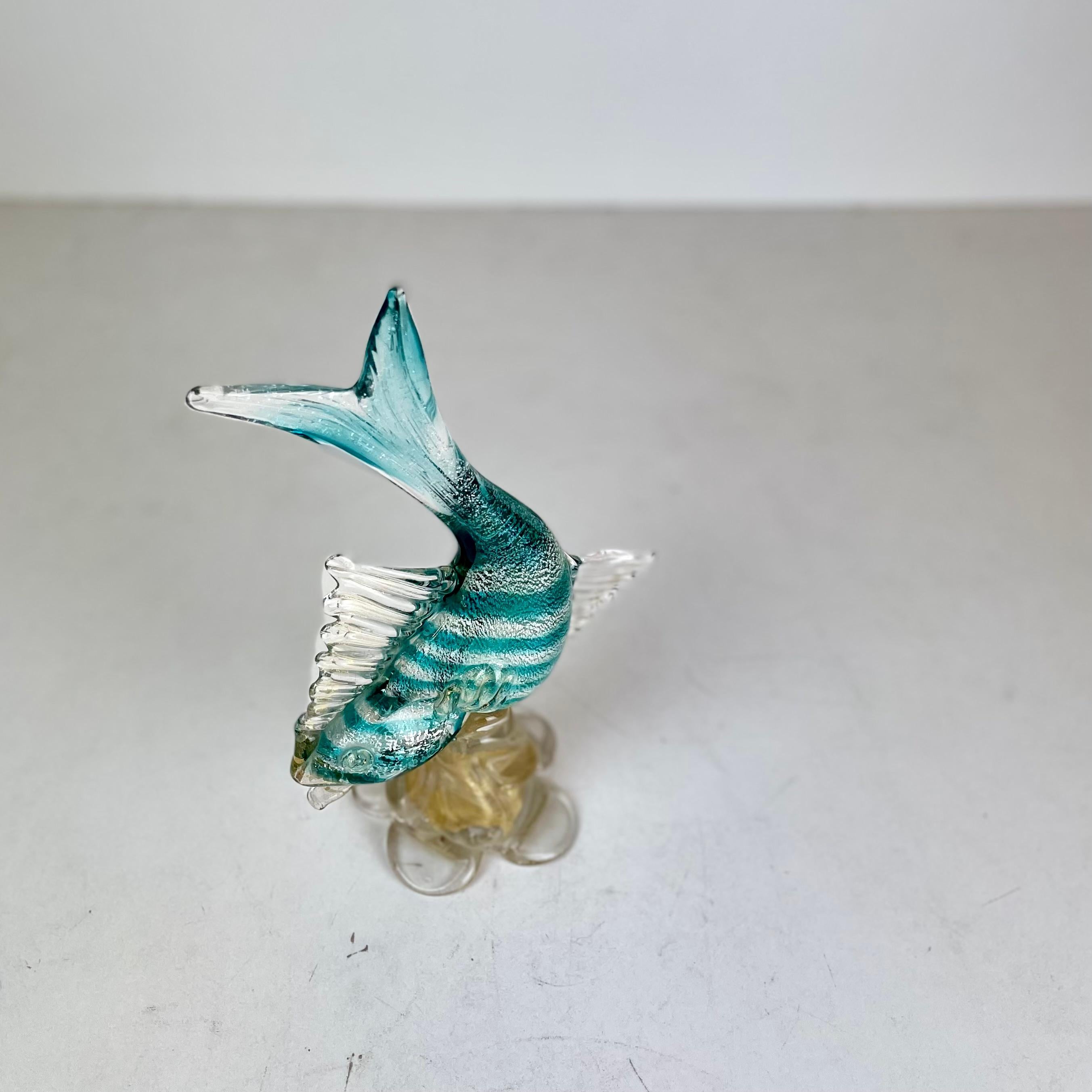 Milieu du XXe siècle Sculpture en verre de Murano représentant un poisson, années 1960 en vente