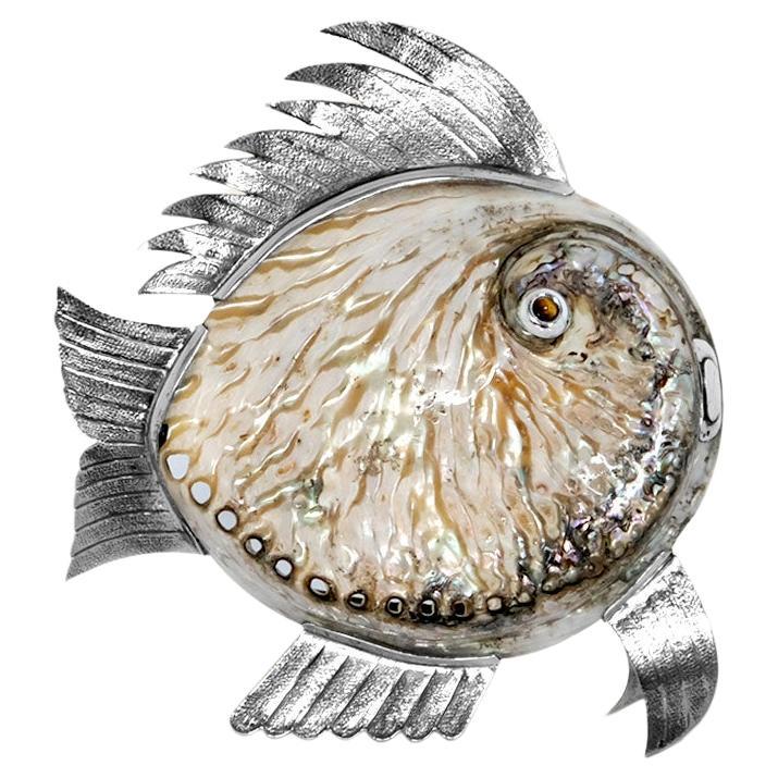 Fish Nº2 with mother-of-pearl shell and eye of the tiger by Alcino Silversmith For Sale