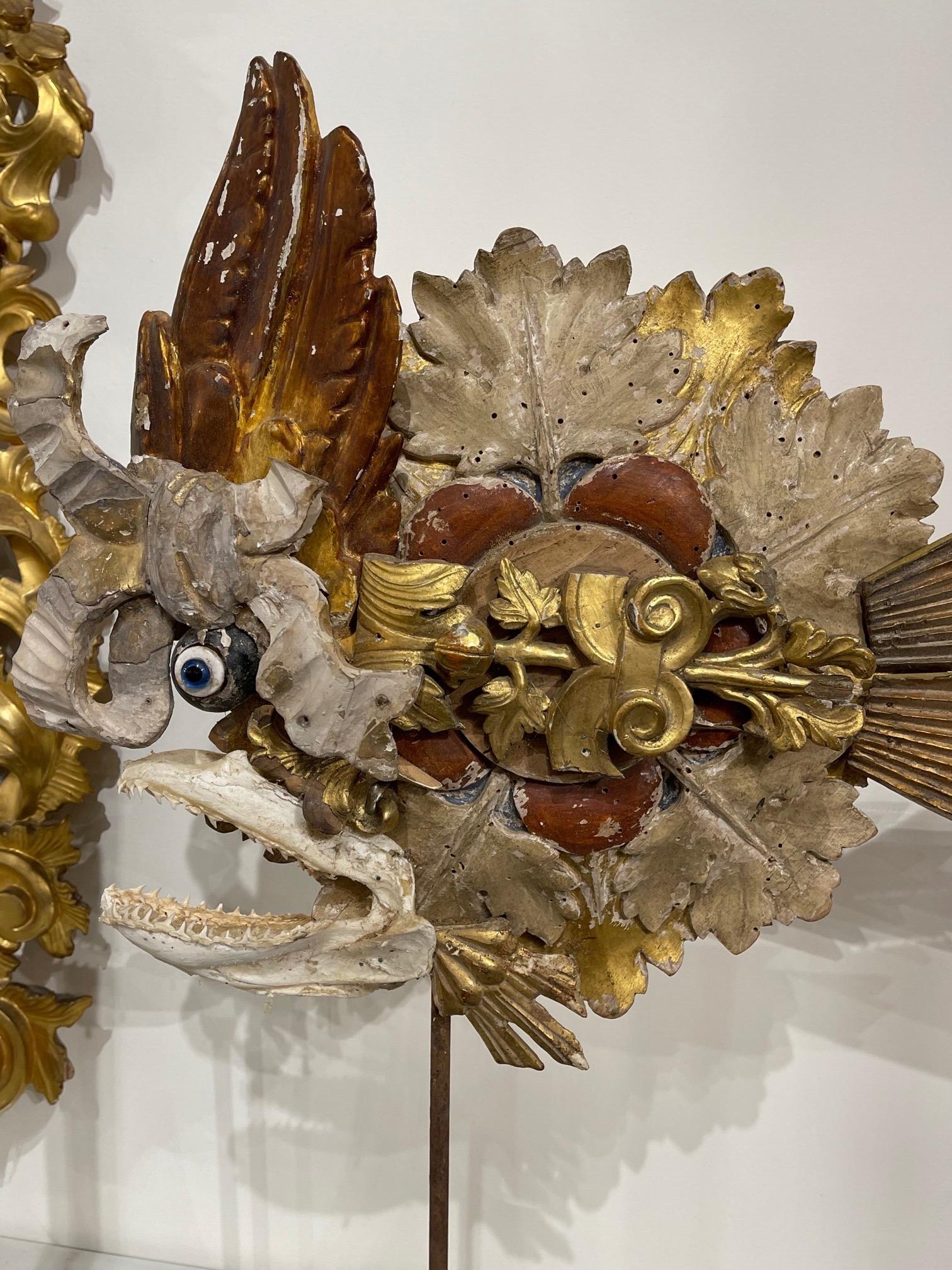 Fabuleuse sculpture italienne de poisson réalisée à partir de fragments datant du 18e et du 19e siècle. Une œuvre d'art intéressante !