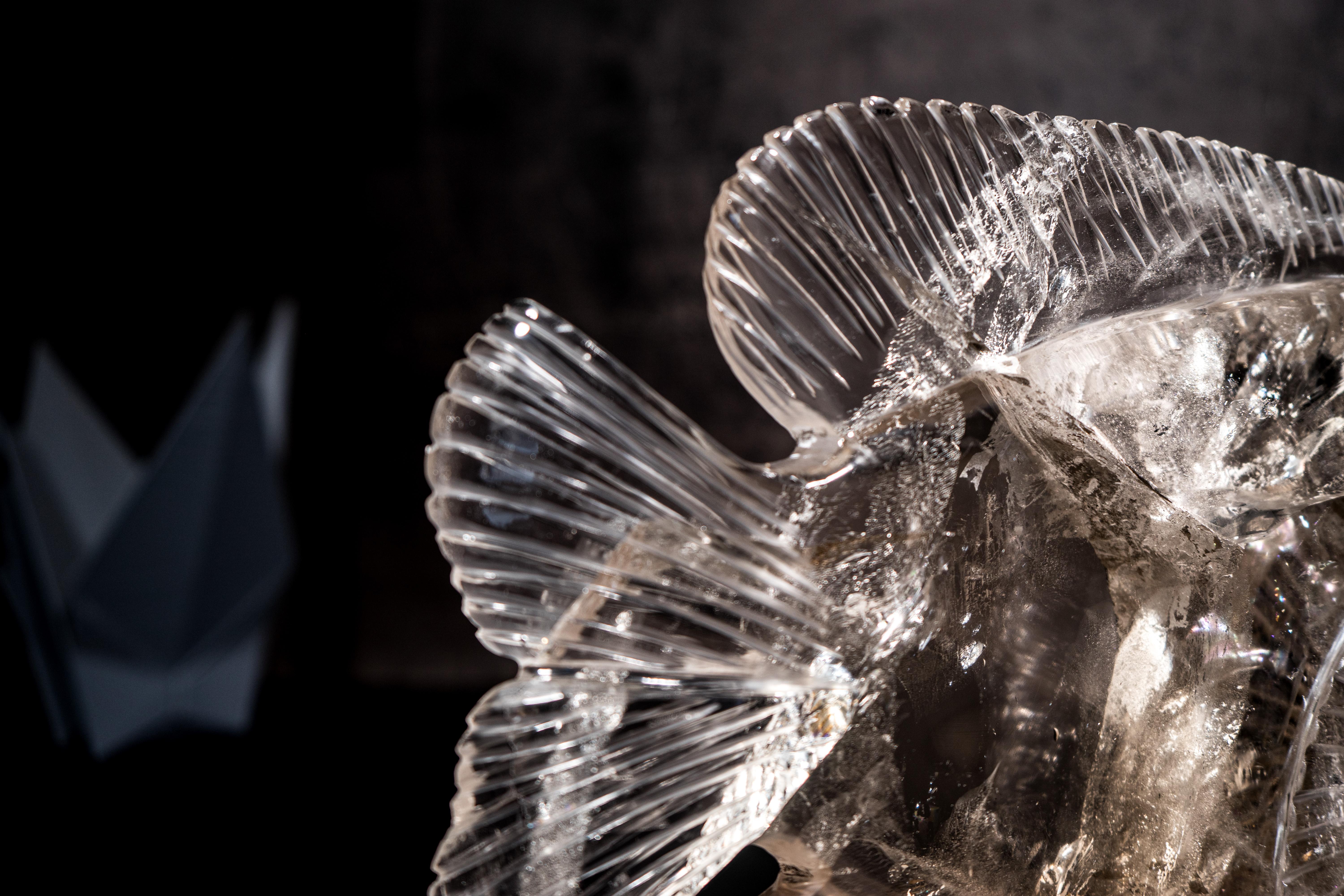 Escultura de Pez en Cristal de Cuarzo Claro Natural en venta 3