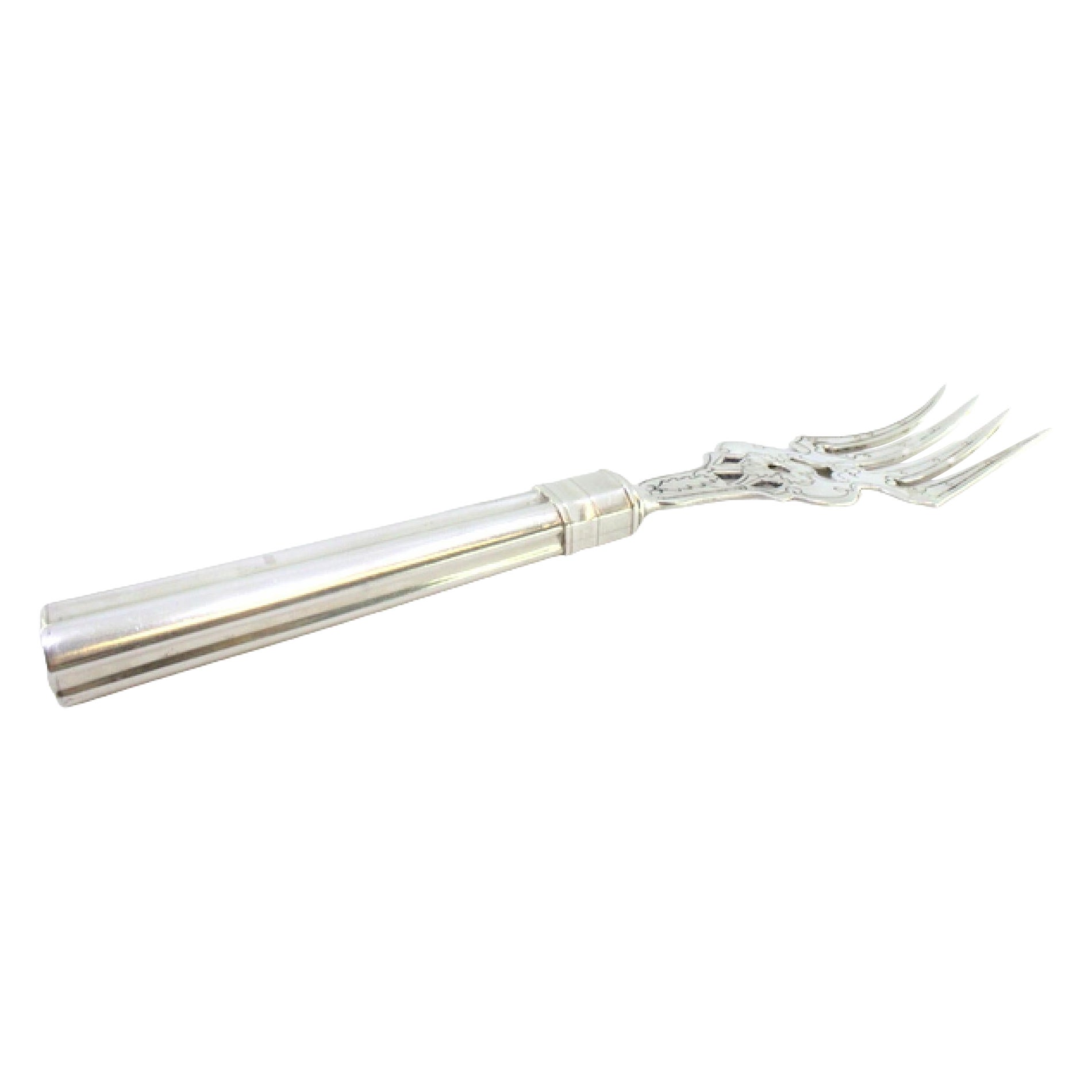 Fish serving fork in cut silver with engravings and grooves on the handle
