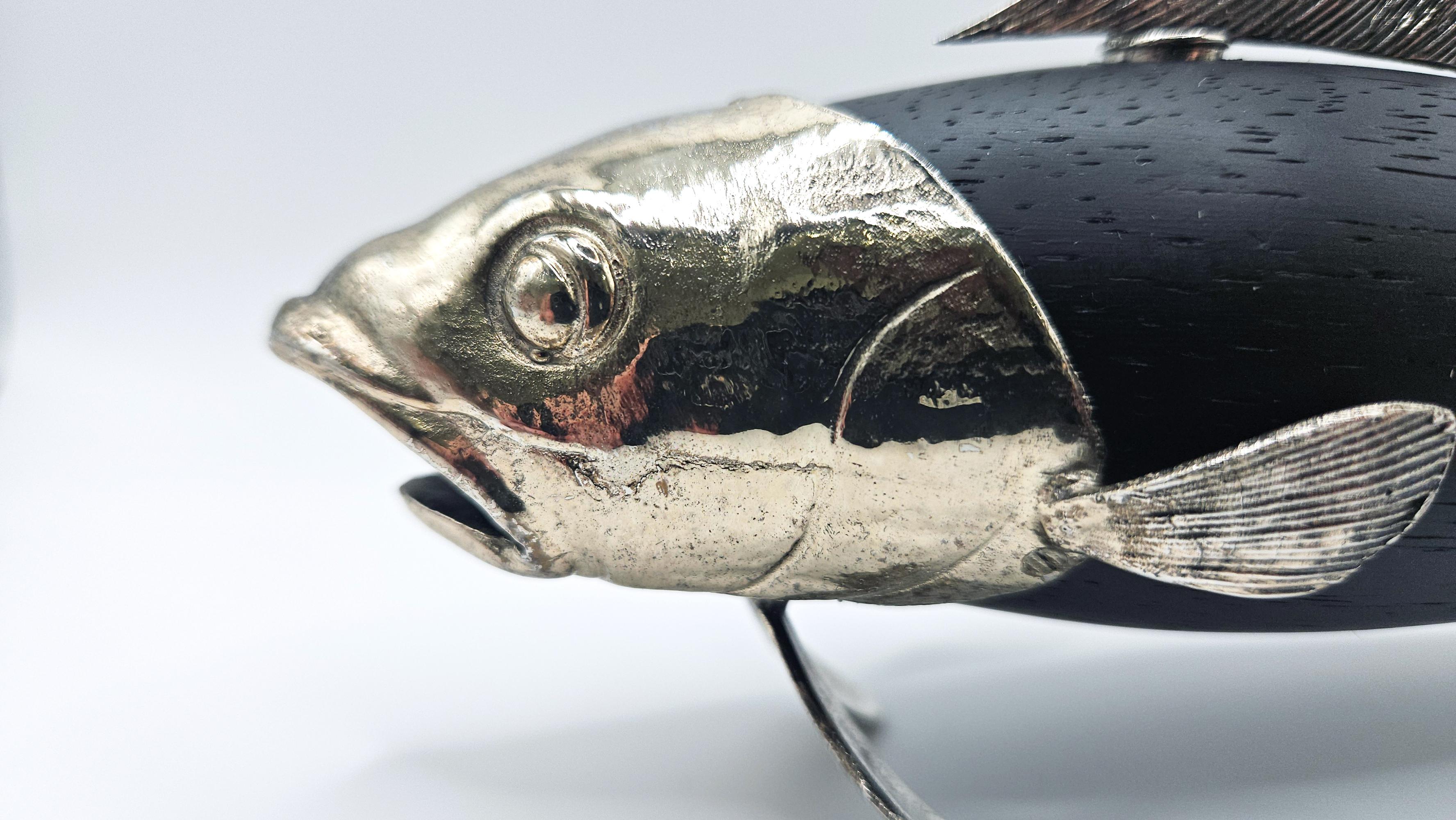 Moulin à poivre en forme de poisson en métal argenté par Tre Spade, Italie, c. 1960 en vente 2