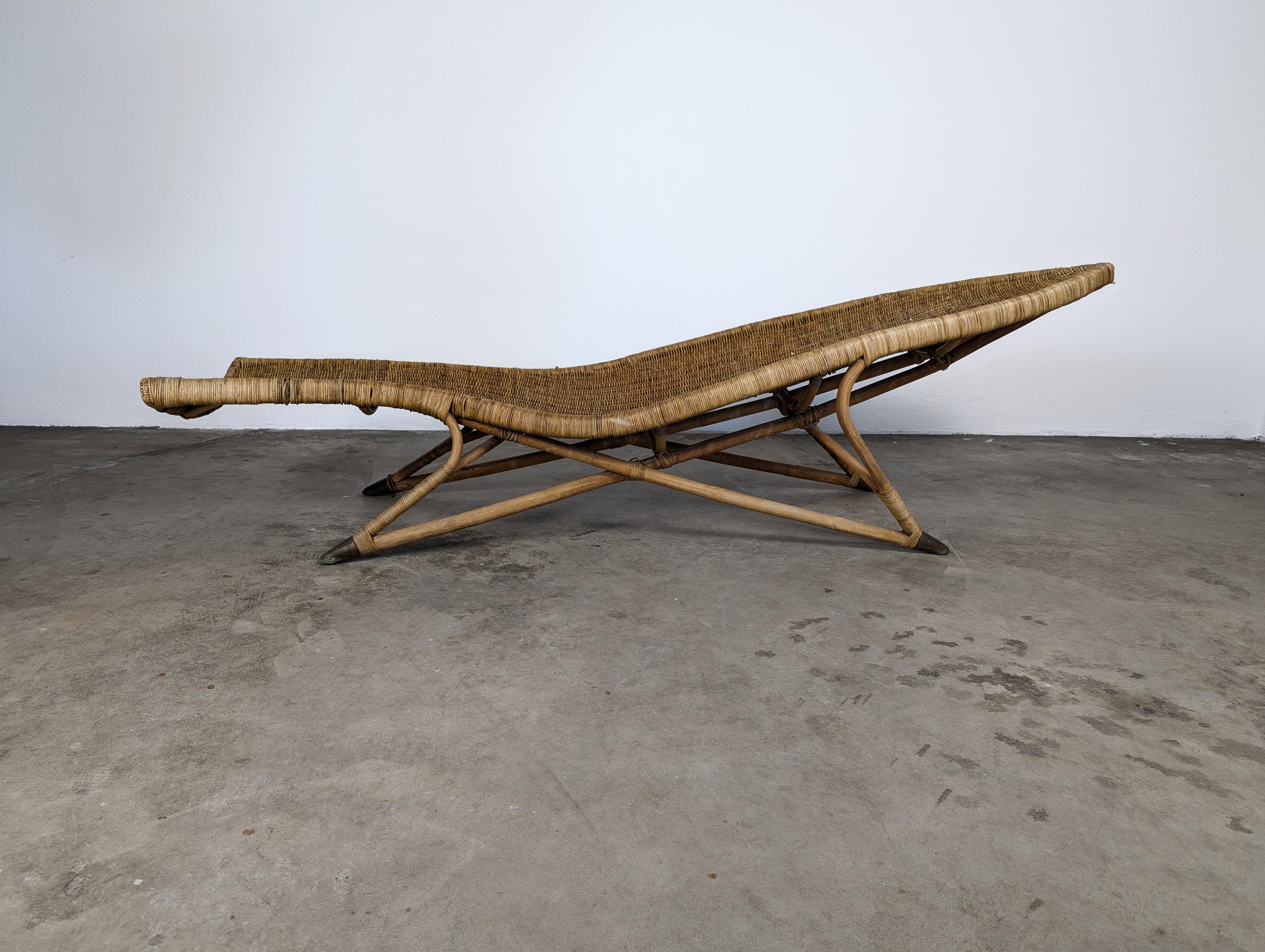 Fish Shaped Wicker Lounge Chair Attributed to Lina Zervudaki 10