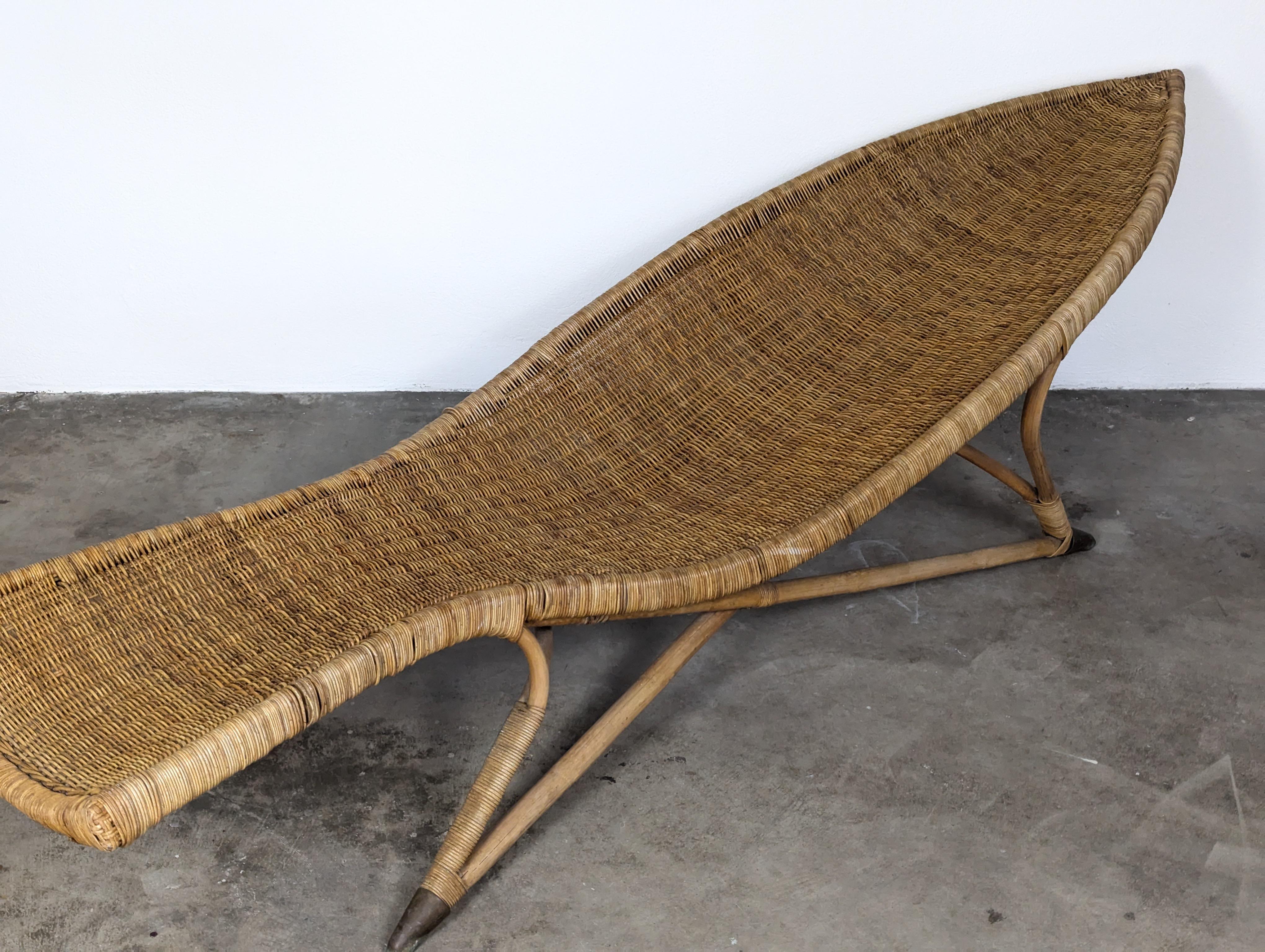 Fish Shaped Wicker Lounge Chair Attributed to Lina Zervudaki In Good Condition In Chino Hills, CA