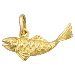 Fish - Vintage animal charm pendant - 18 karat solid yellow gold medallion
