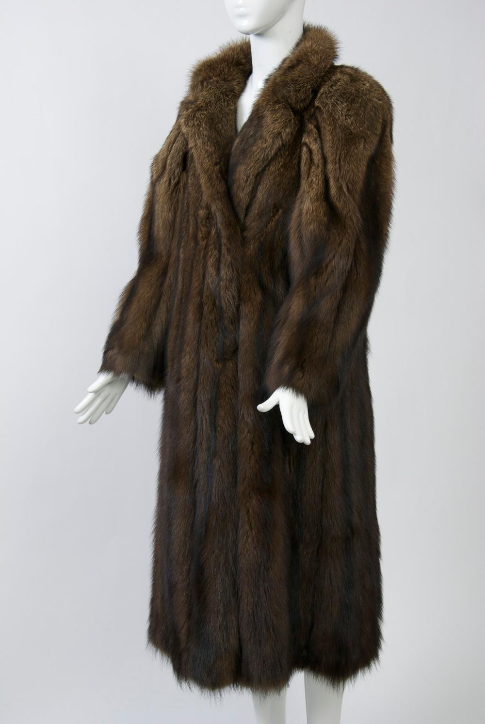 Fisher Fur Coat by Alixandre In Good Condition For Sale In Alford, MA