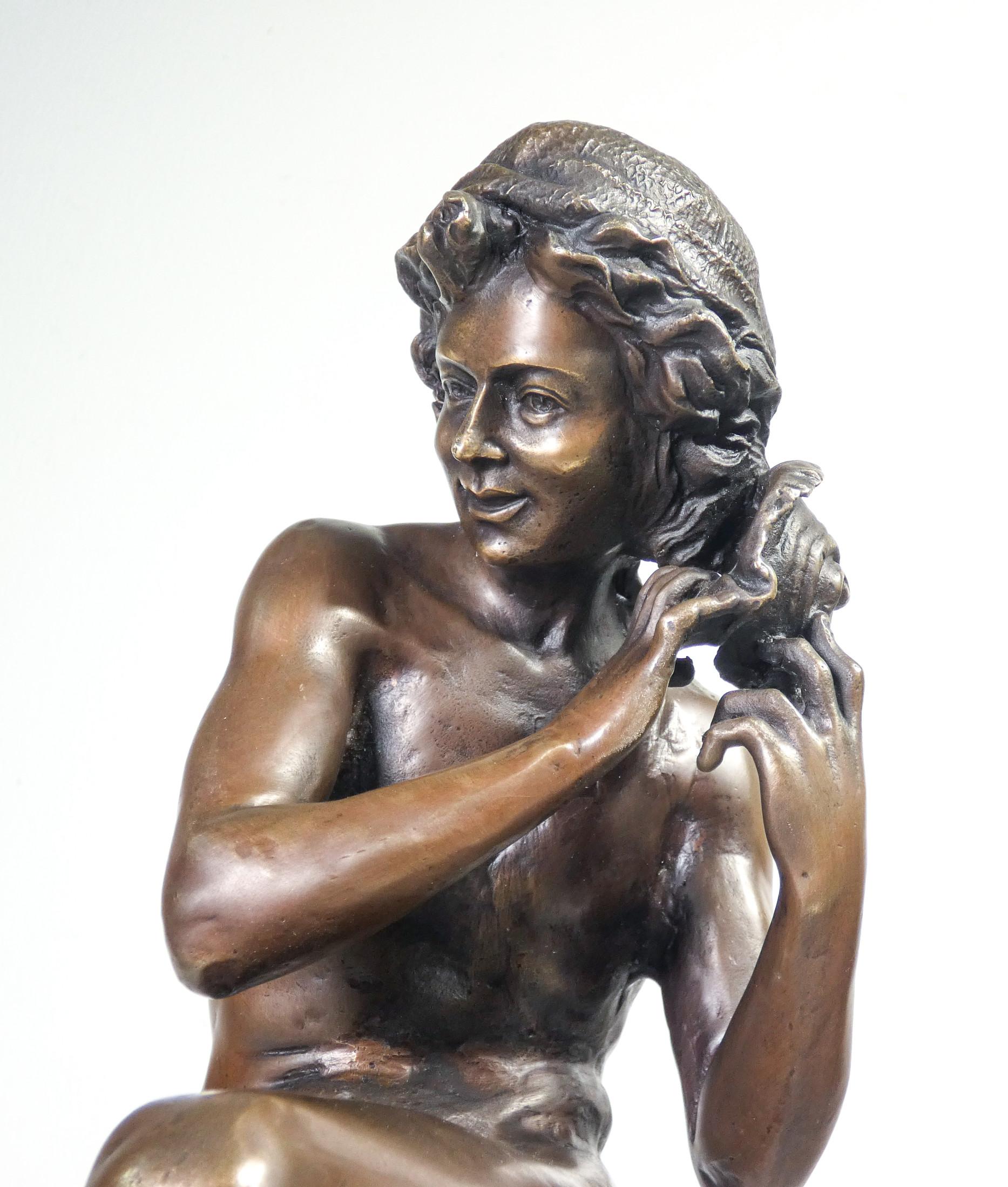 Bronze « Fisherman with Shell » ( Fisherman avec coquillage), copie de l'original de J.B. Tapiseaux, France, début du XXe siècle en vente