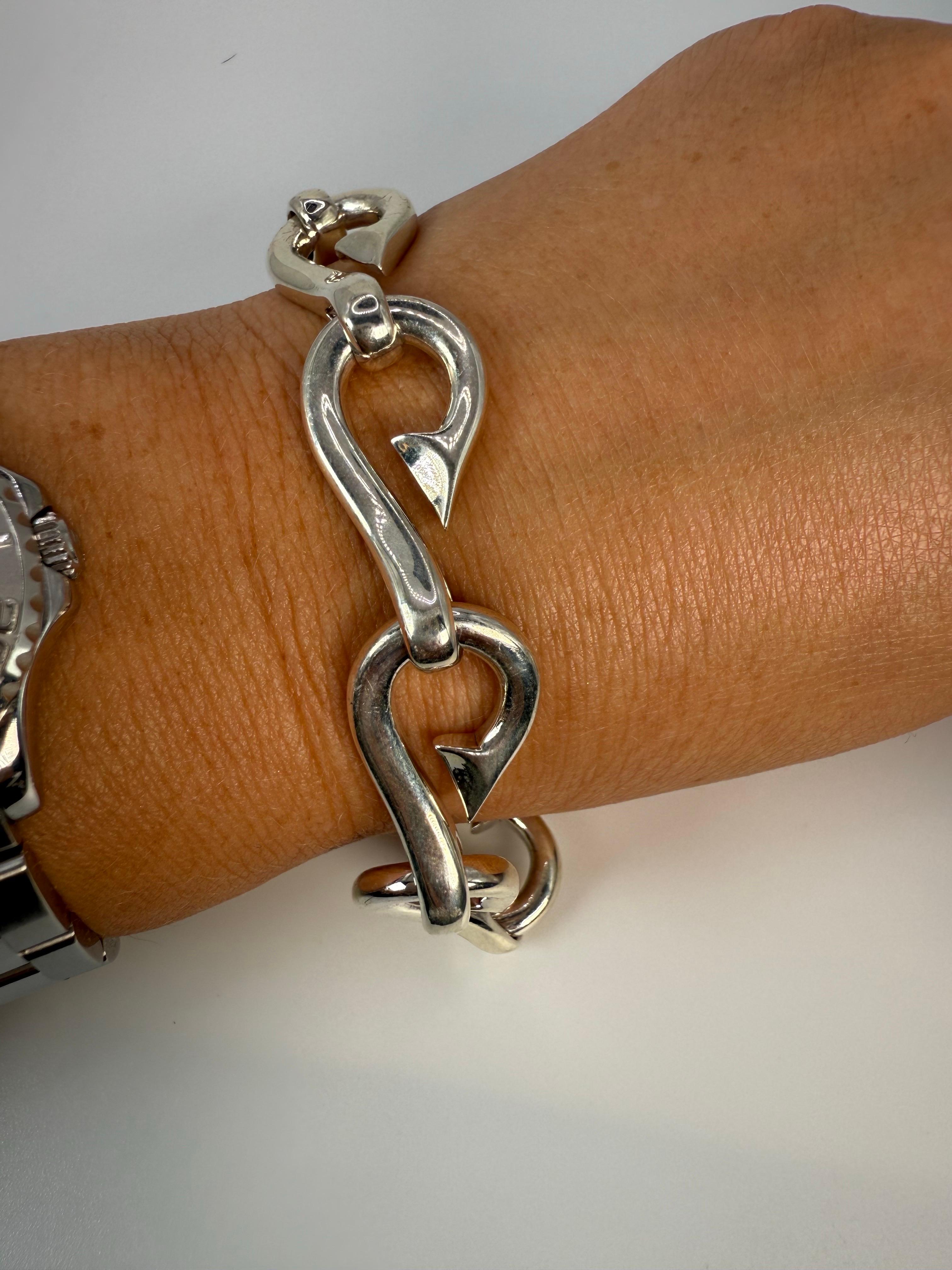 Bracciale ad amo in argento In condizioni ottime in vendita a Jupiter, FL