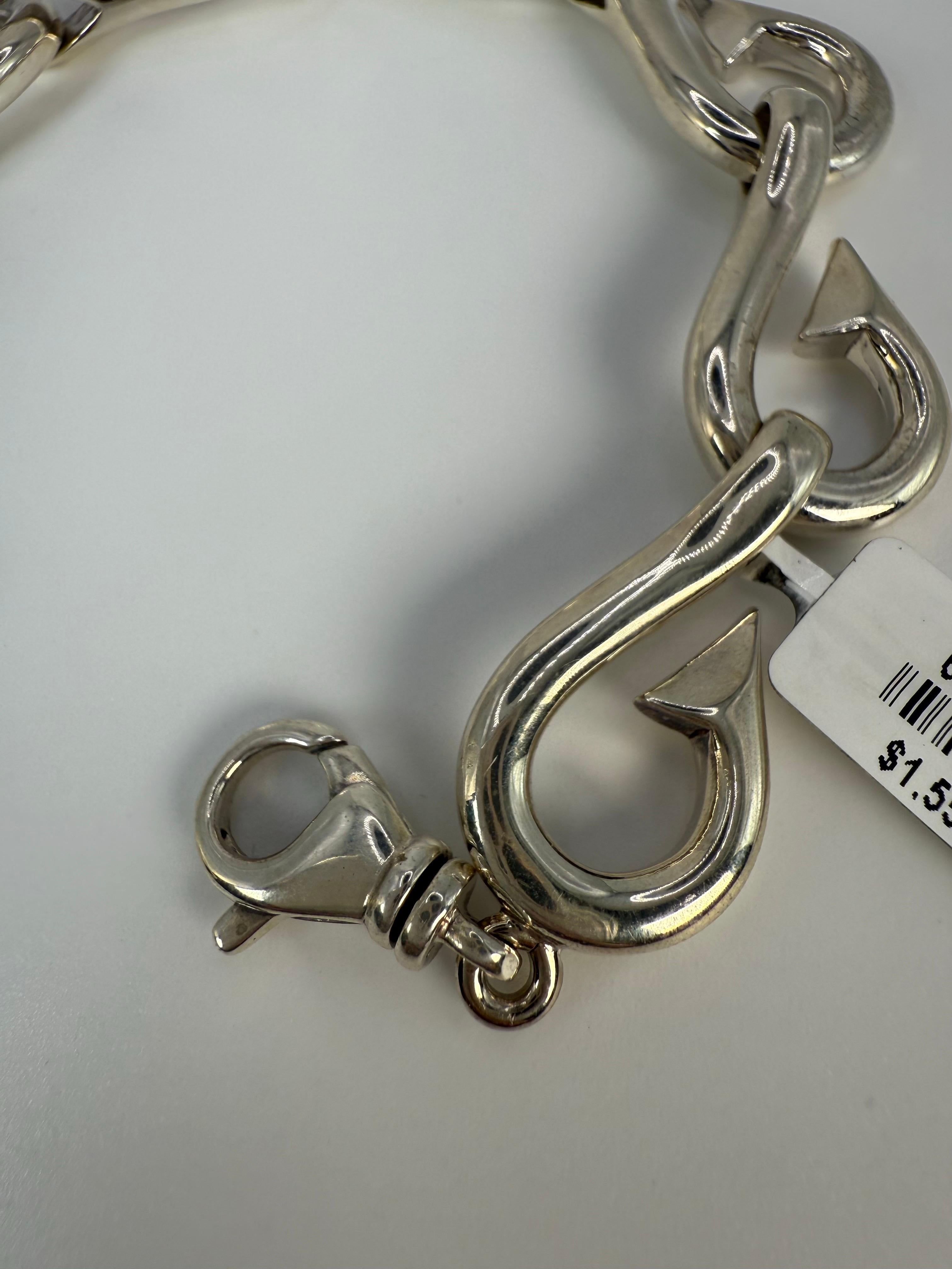Bracciale ad amo in argento in vendita 4
