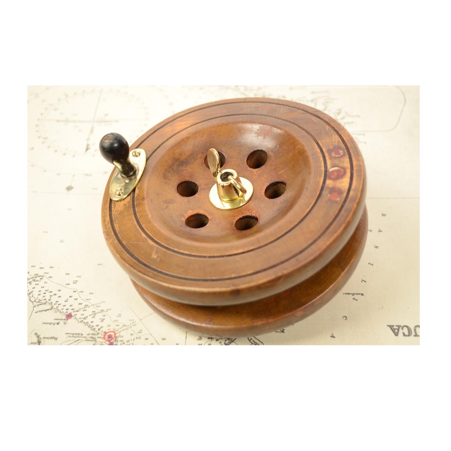 Fishing Reel of Turned Oak and Brass, 1900 5