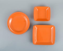 Fiskars, Finland, "Fiskamin", 5 Retro Plates in Yellow and Brown Melamine