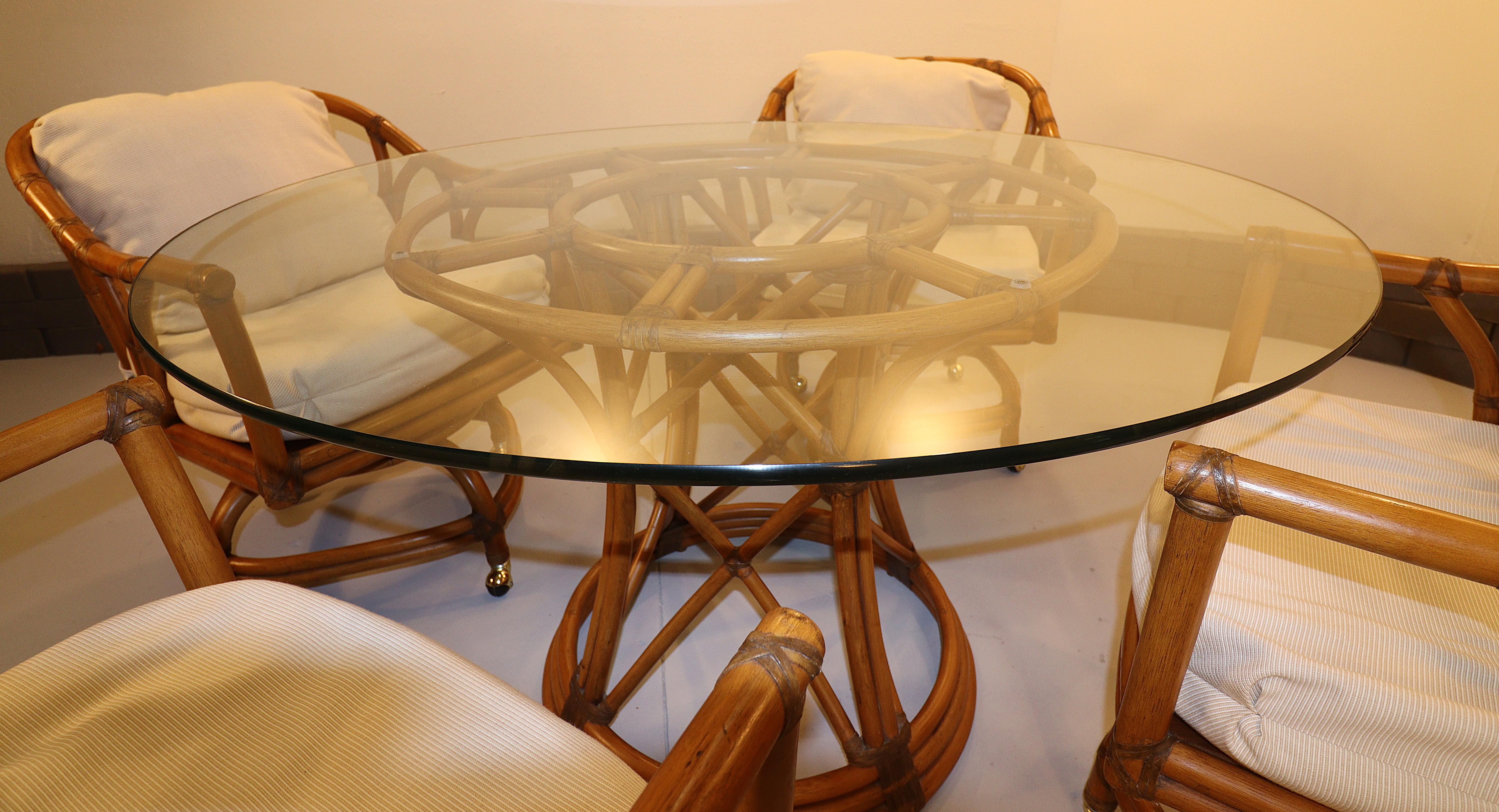 Fisks Reed Mid Century Rattan Esstischgarnitur mit Tisch im Angebot 4