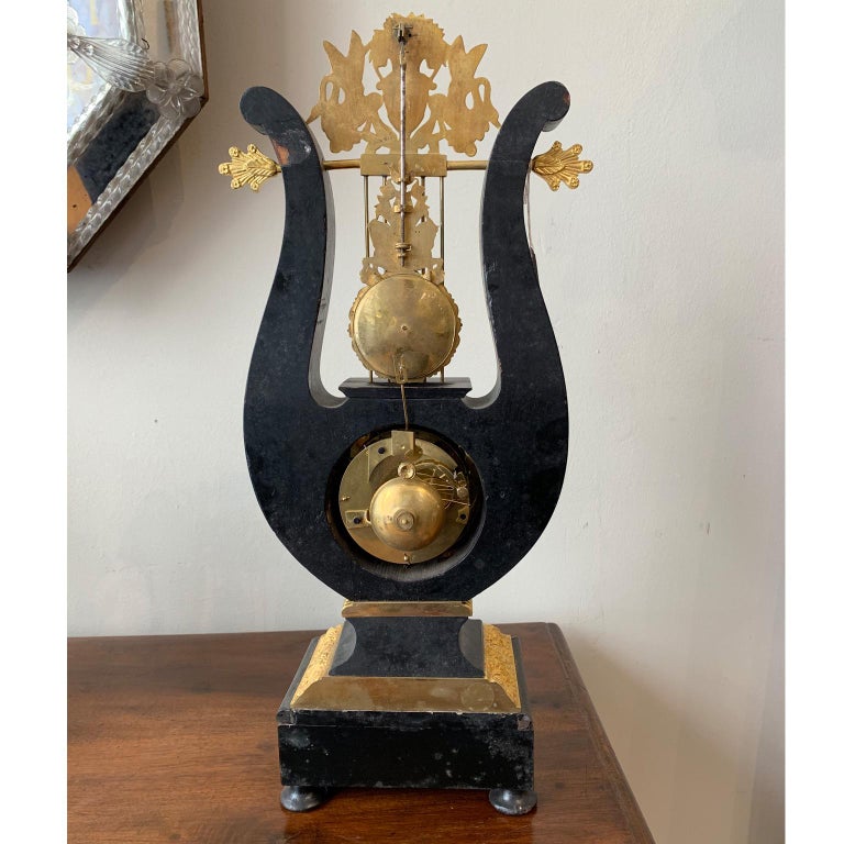 Fist Empire Black Lira Table Clock Golden Chiseled Bronzes Working For