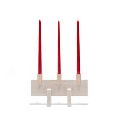 Portavelas minimalista de mármol travertino "Fit Candle Three" de Aparentment