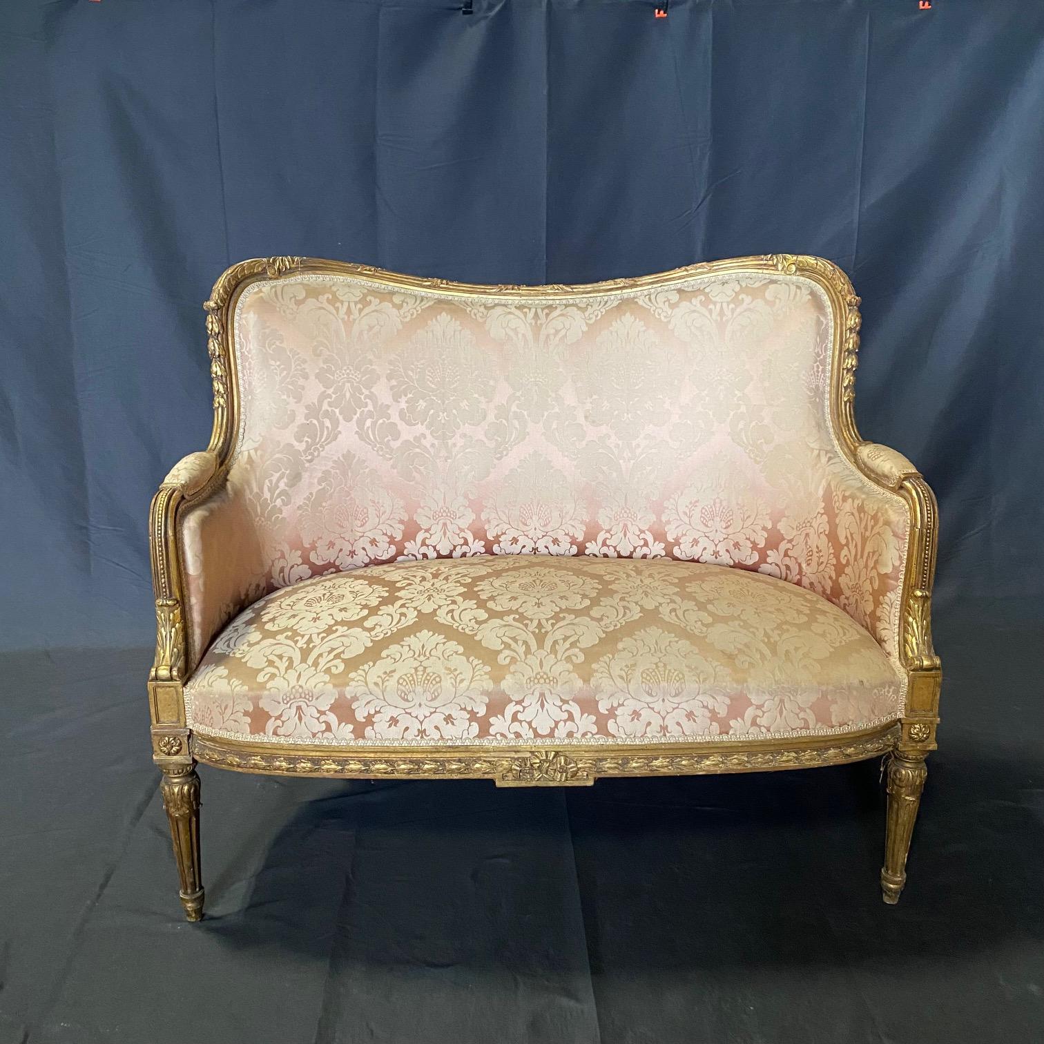 Fit for a Queen Giltwood & Rose Damask Sofa from Salon Suite For Sale 7