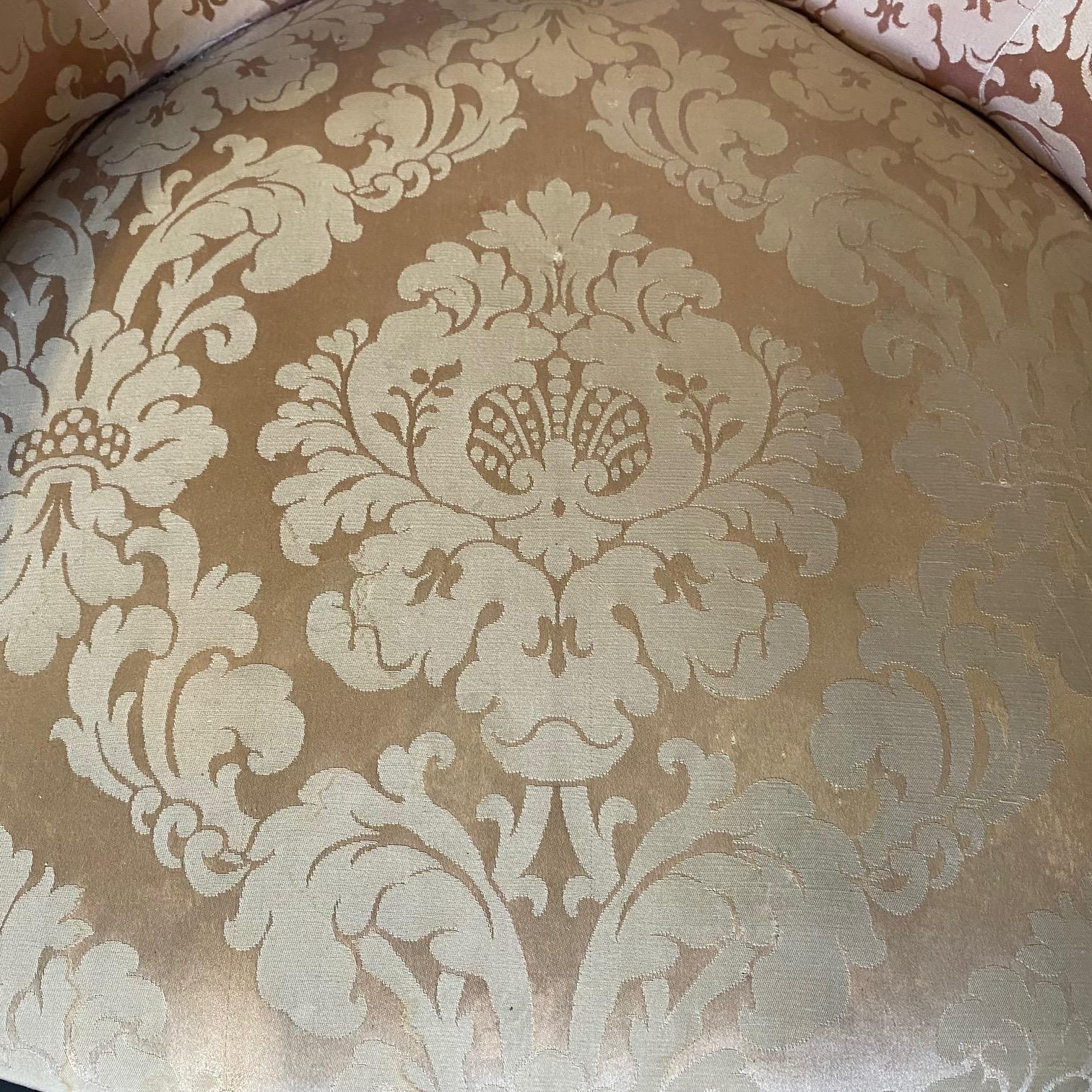 Fit for a Queen Giltwood & Rose Damask Sofa from Salon Suite For Sale 10