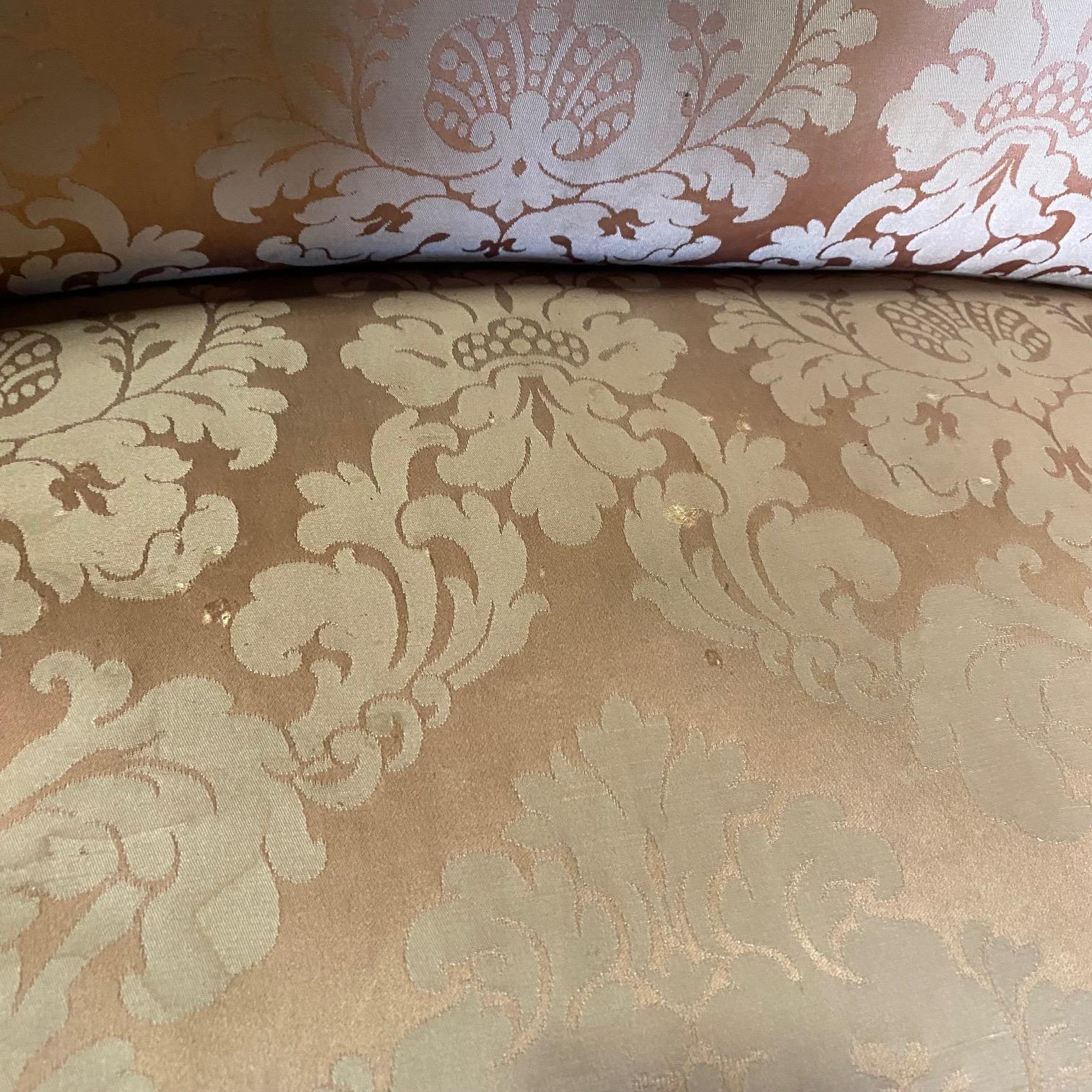 Fit for a Queen Giltwood & Rose Damask Sofa from Salon Suite In Good Condition For Sale In Hopewell, NJ