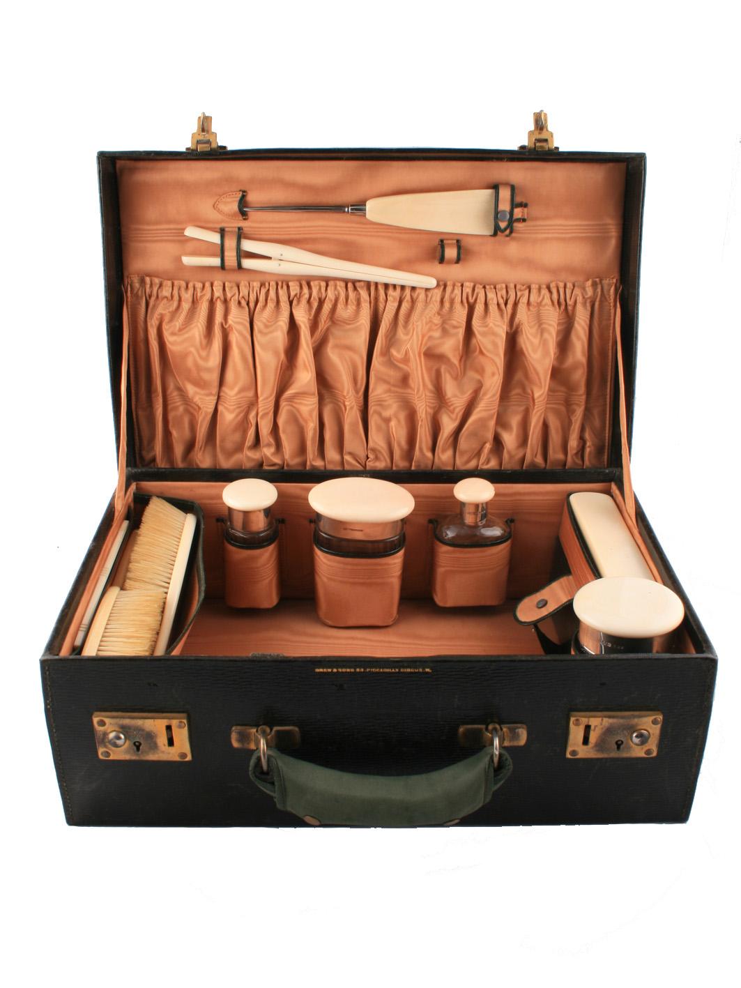 English Fitted Leather Dressing Case For Sale