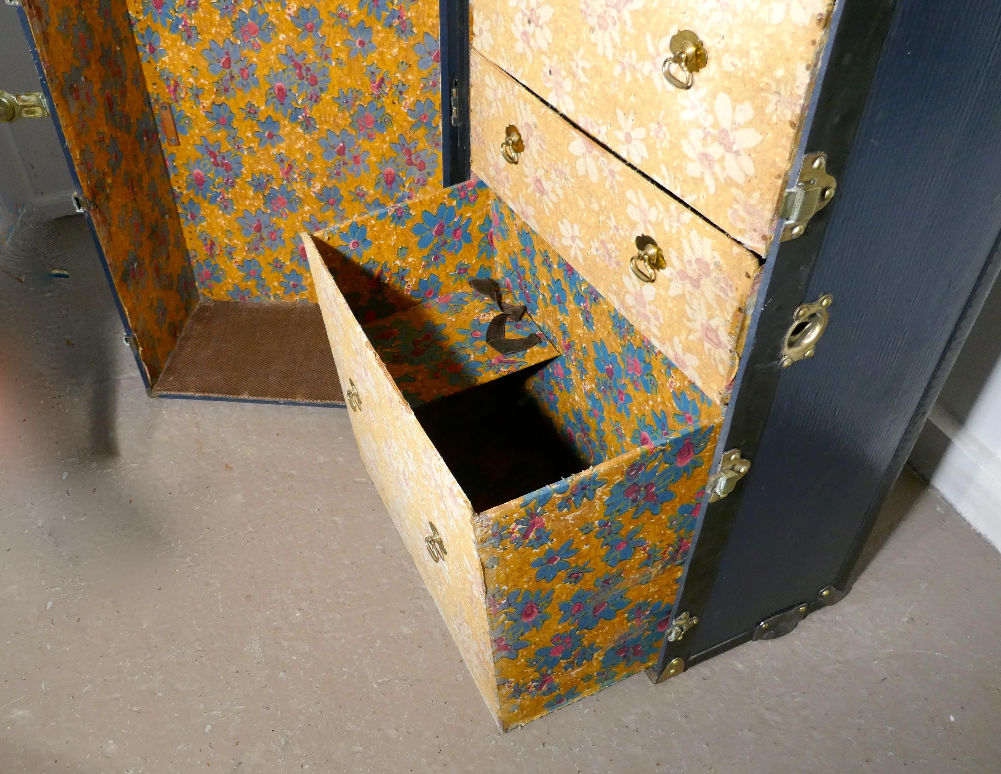 traveling wardrobe trunk