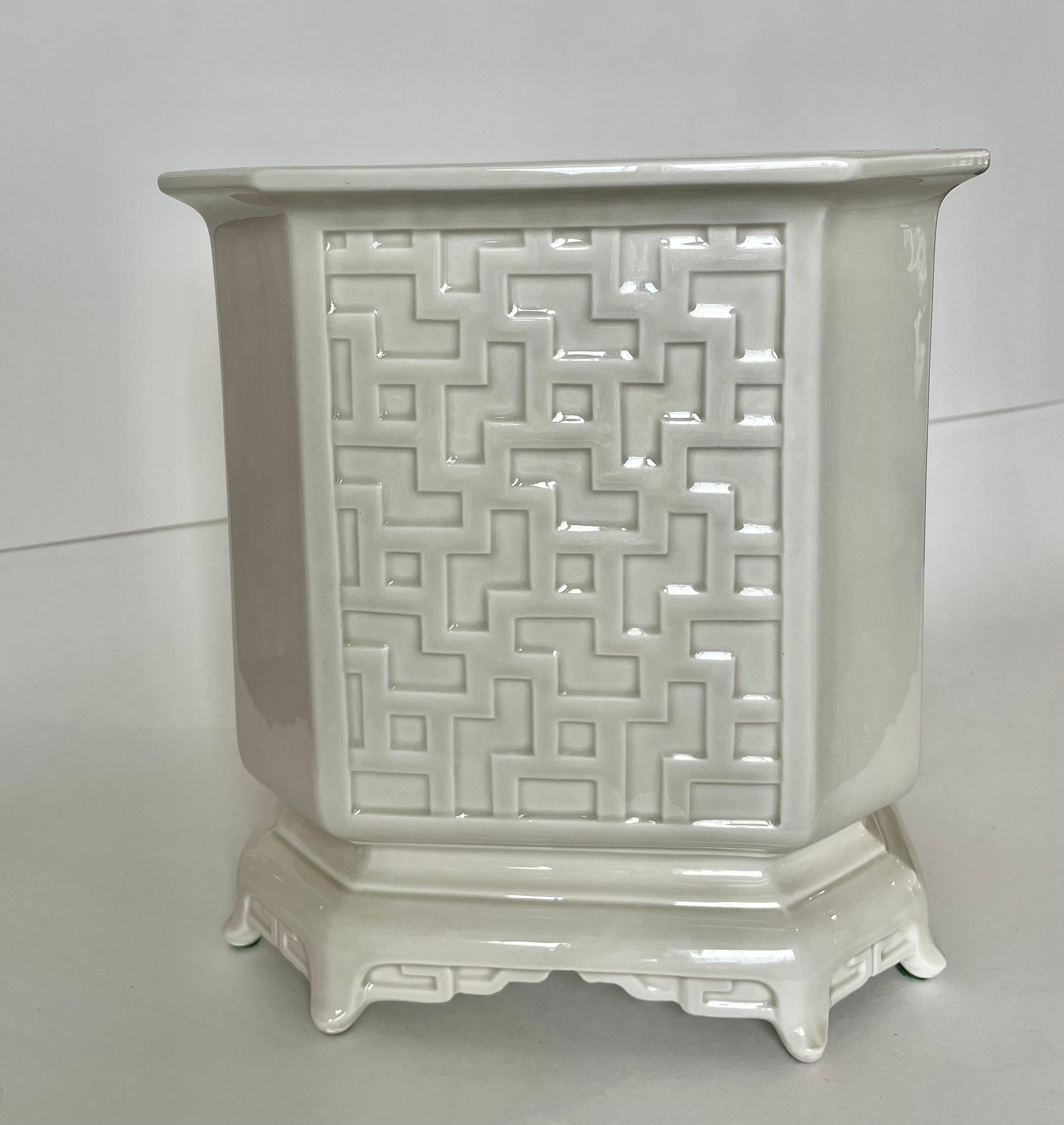 20th Century Fitz and Floyd Cache Pot For Sale