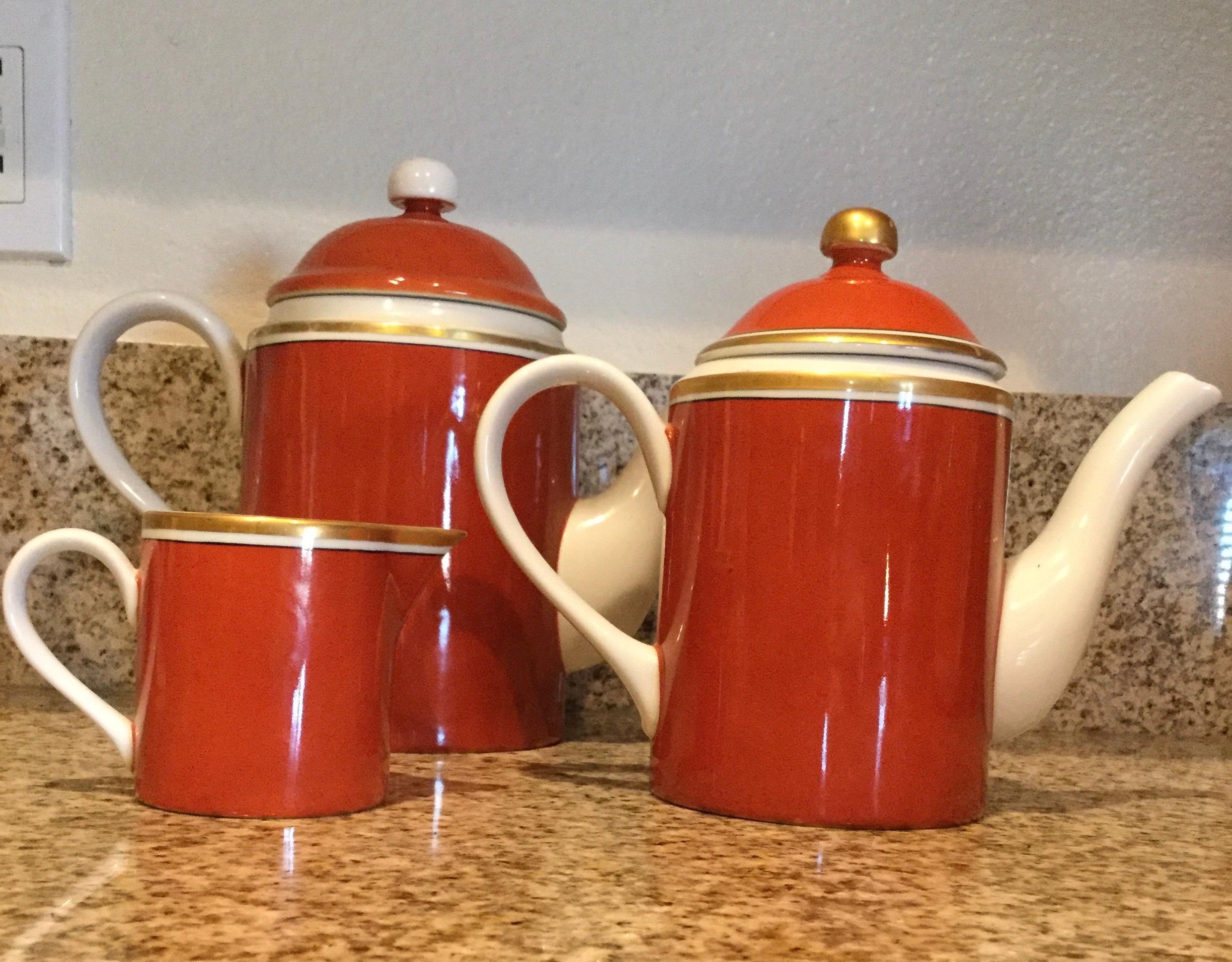 Japanese Fitz and Floyd Medaillon d’Or Coffee and Tea Pots with Creamer, 1979 For Sale