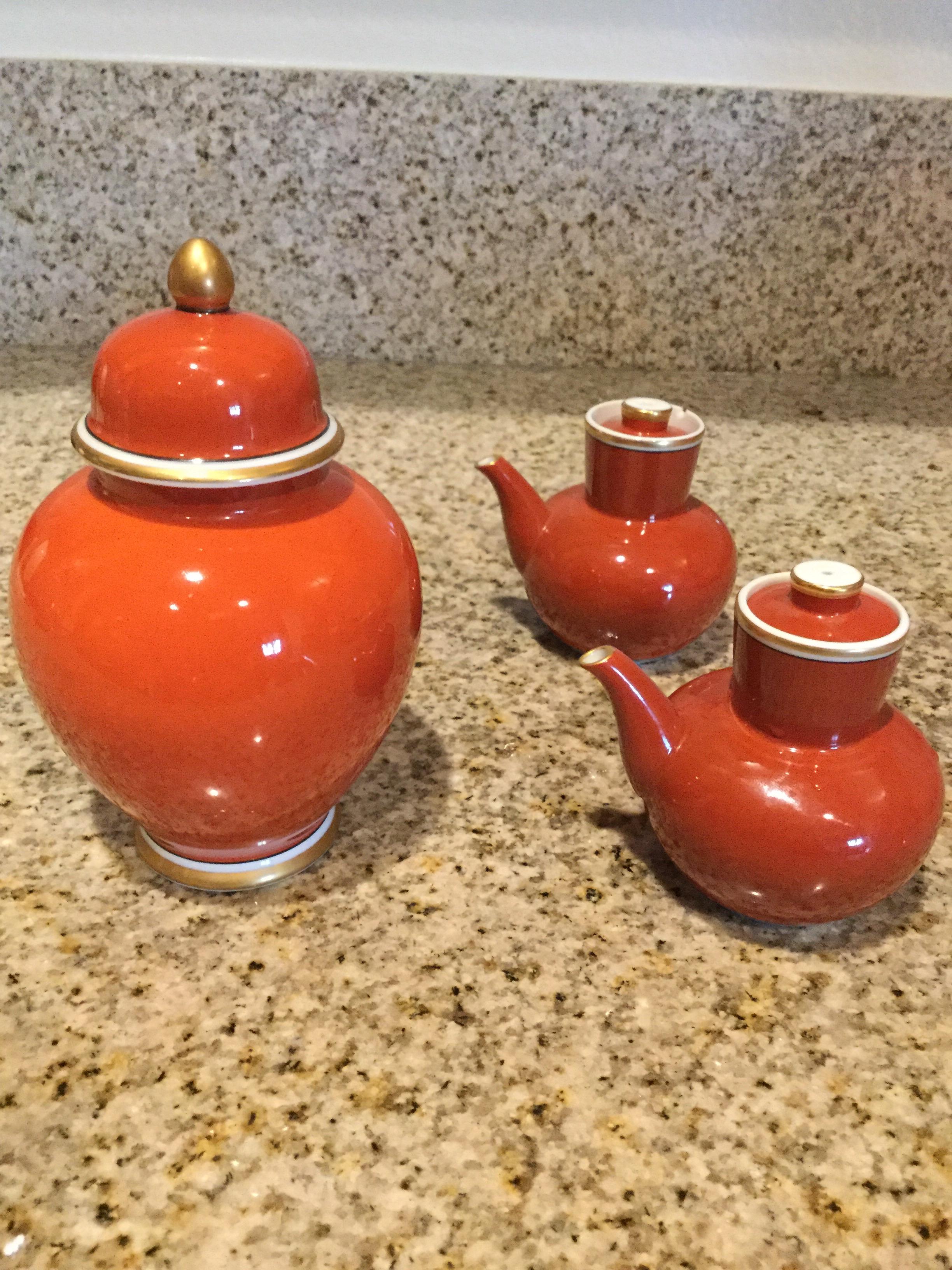Fitz and Floyd Medaillon d’Or Pair of Cruets and Tea Ginger Jar, 1979 In Good Condition In Palm Springs, CA