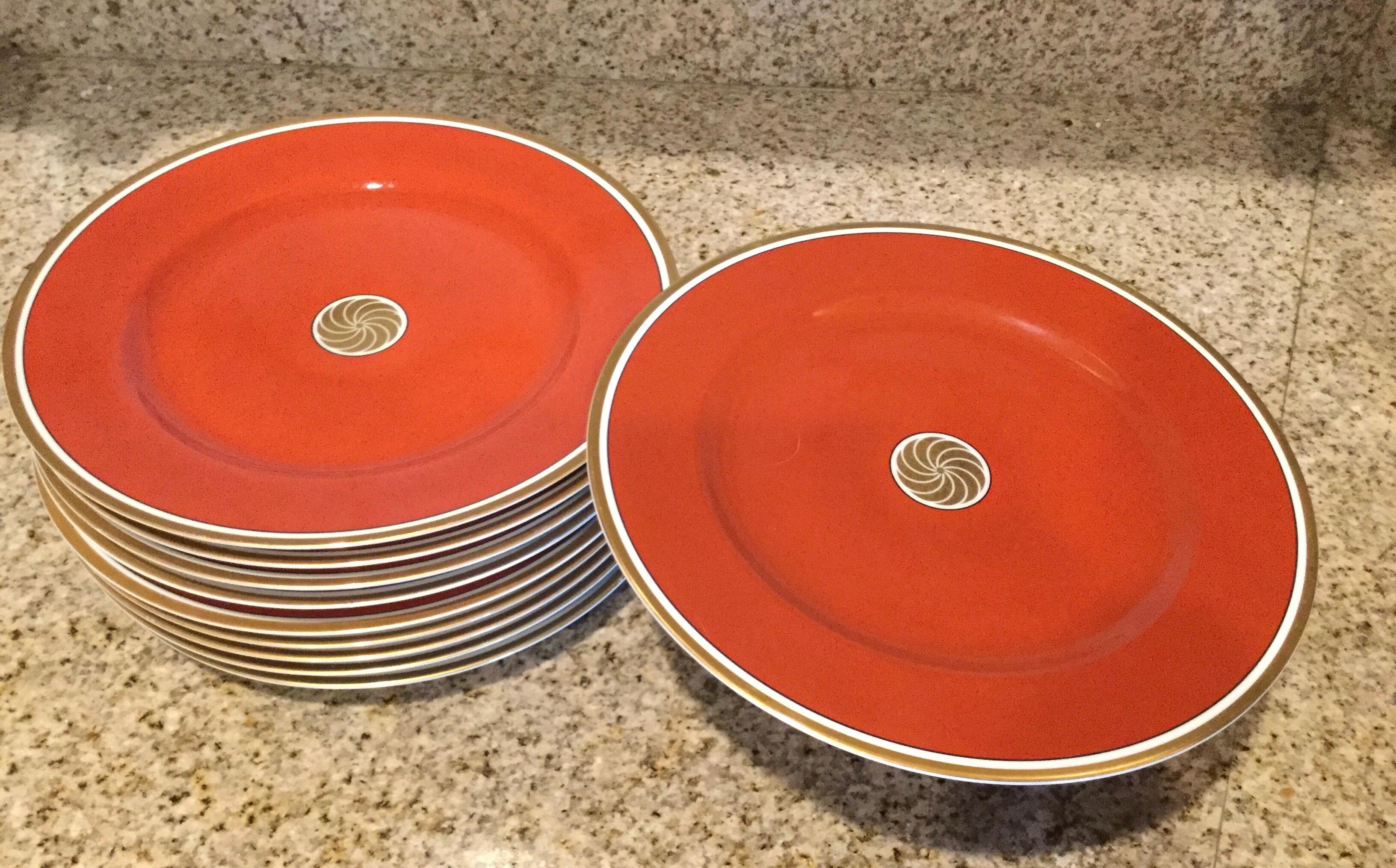 Set of 10 dinner plates. This is part of a huge set recently acquired from my multimillion dollar Palm Springs estate. Purchased in 1979 this Medallion d’Or pattern is considered one of Fitz and Floyd’s most chic and highly sought after patterns.