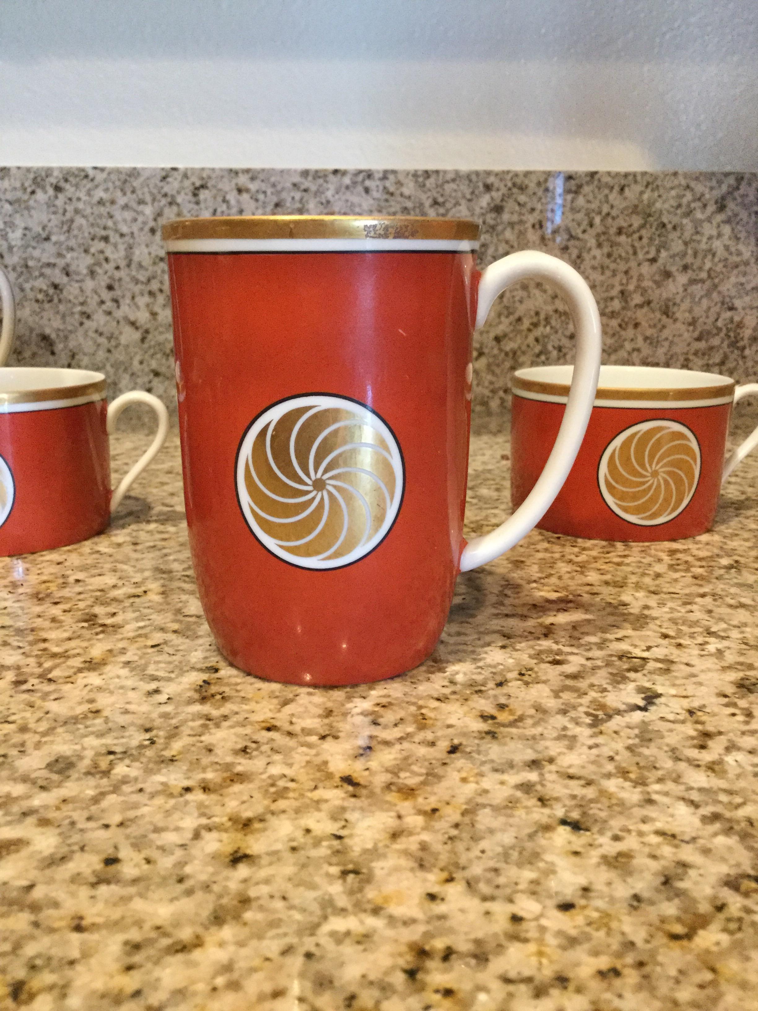 Modern Fitz and Floyd Medaillon d’Or Set of 15 Coffee Cups and Mugs, 1979 For Sale