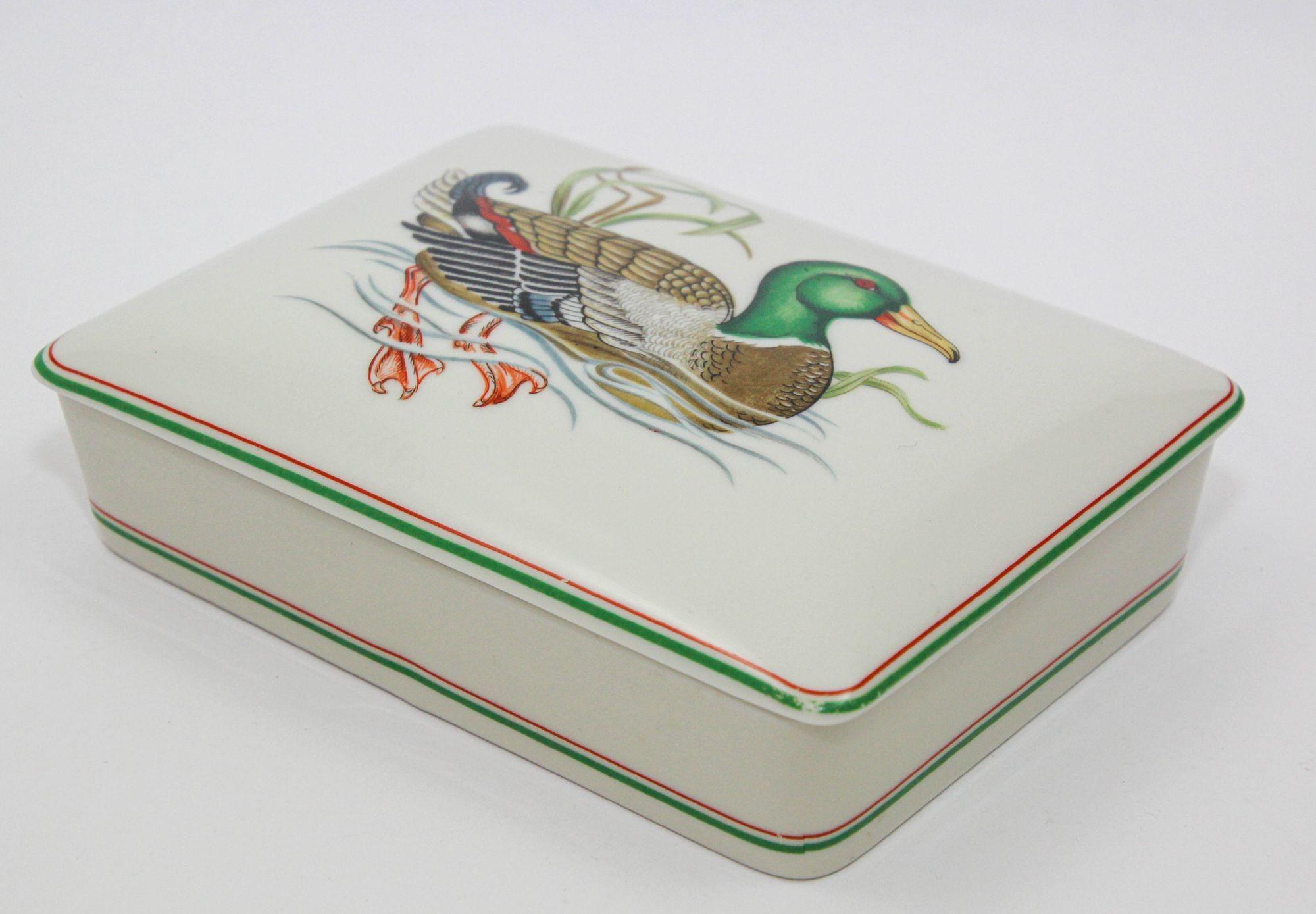 Hand-Painted Fitz and Floyd Porcelain Box with Bridge Playing Cards 1980 Japan For Sale
