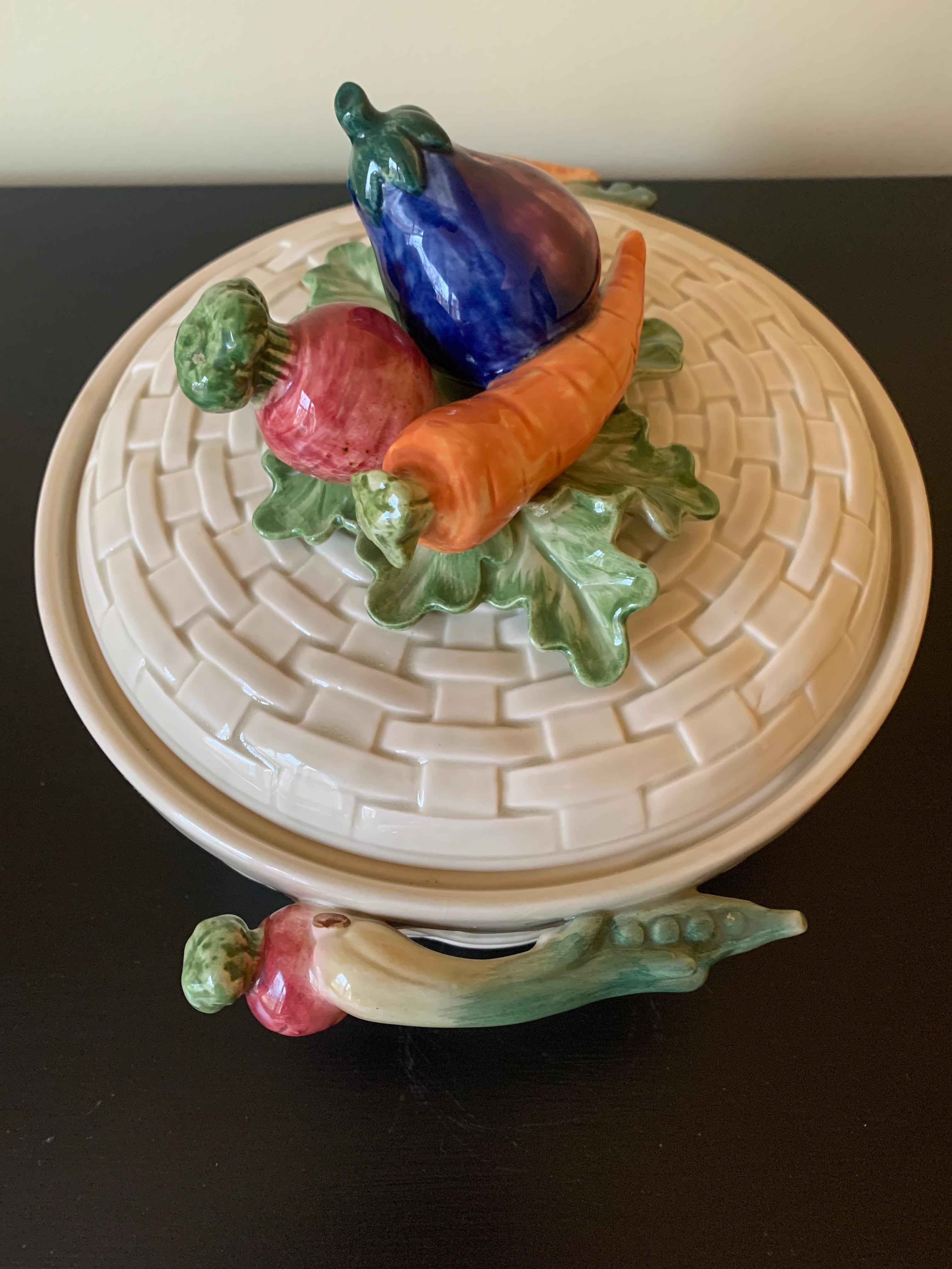 Fitz & Floyd Glazed Ceramic Trompe l'Oeil Woven Basket With Vegetables Casserole For Sale 6